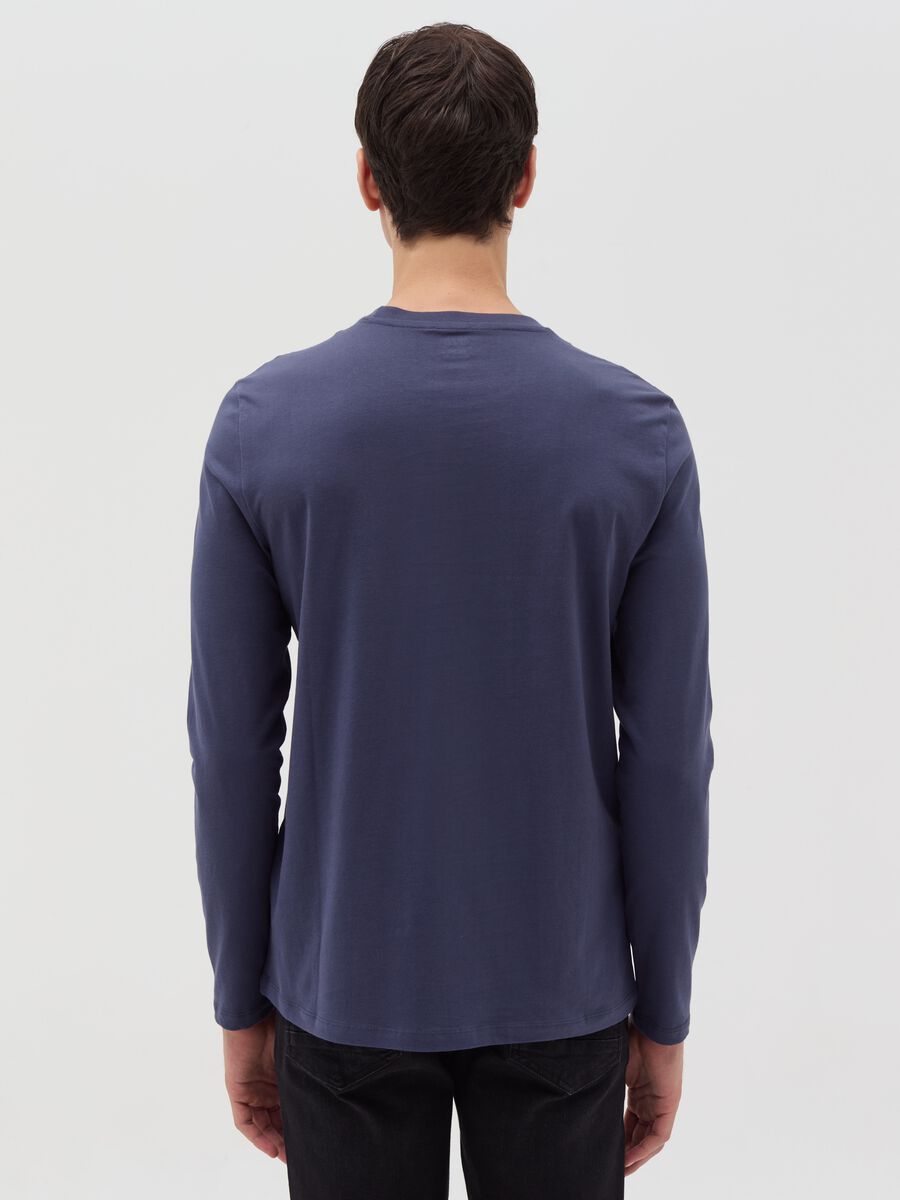 Long-sleeved T-shirt with round neck_2