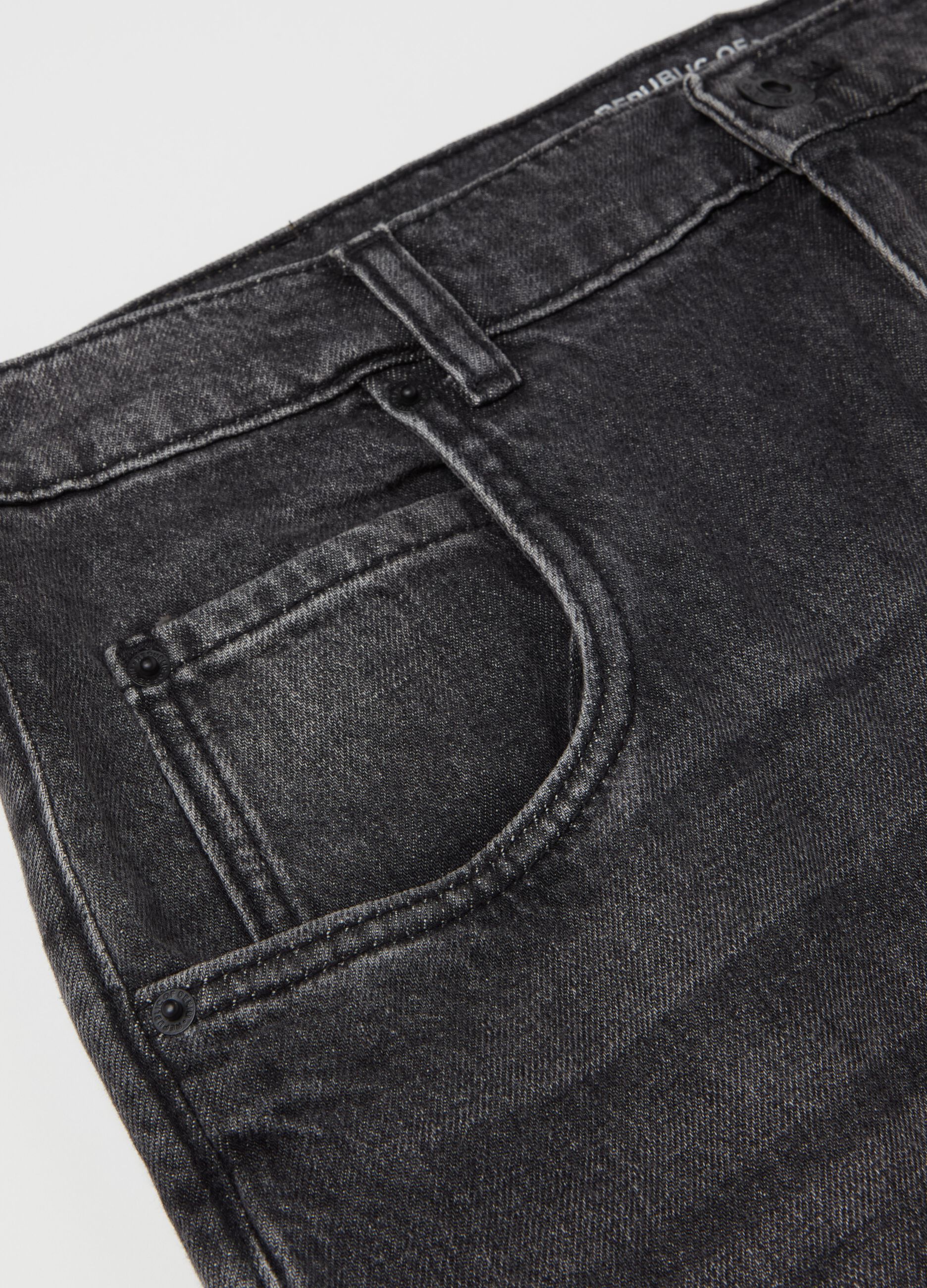 Regular fit jeans with faded effect