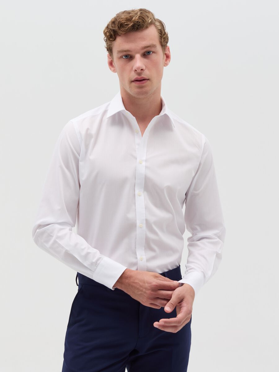 Slim-fit shirt with cut-away collar_0