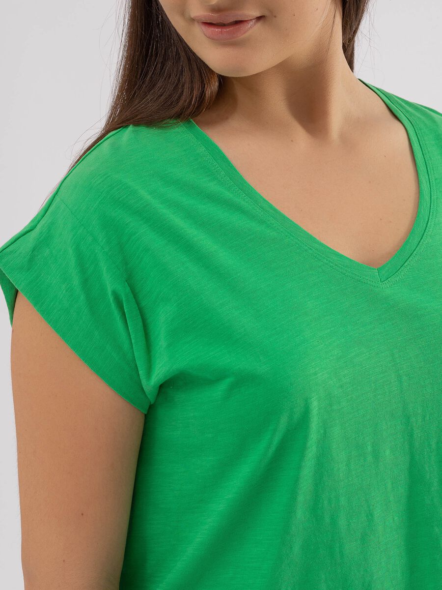 Curvy slub cotton T-shirt with V neck_3