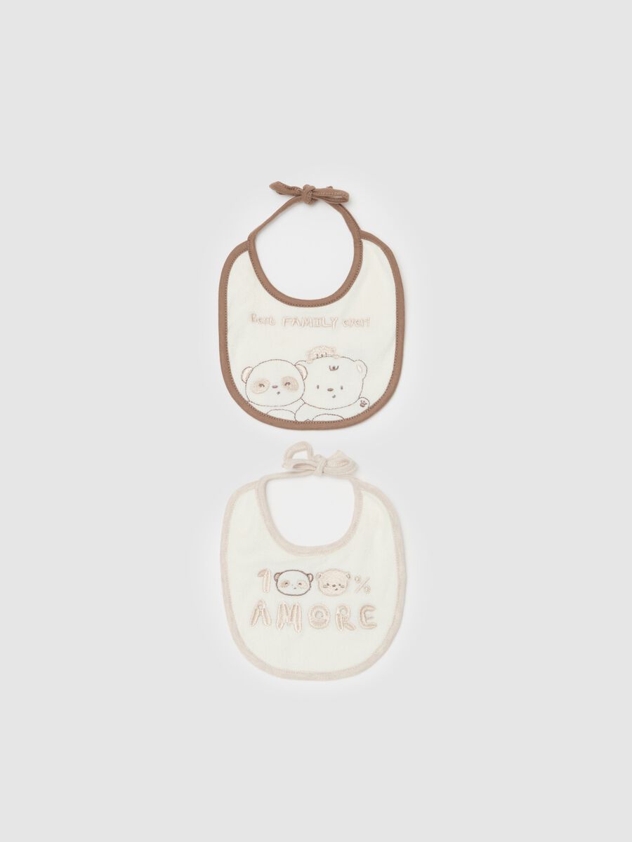 Two-pack bibs in organic cotton with embroidery_0