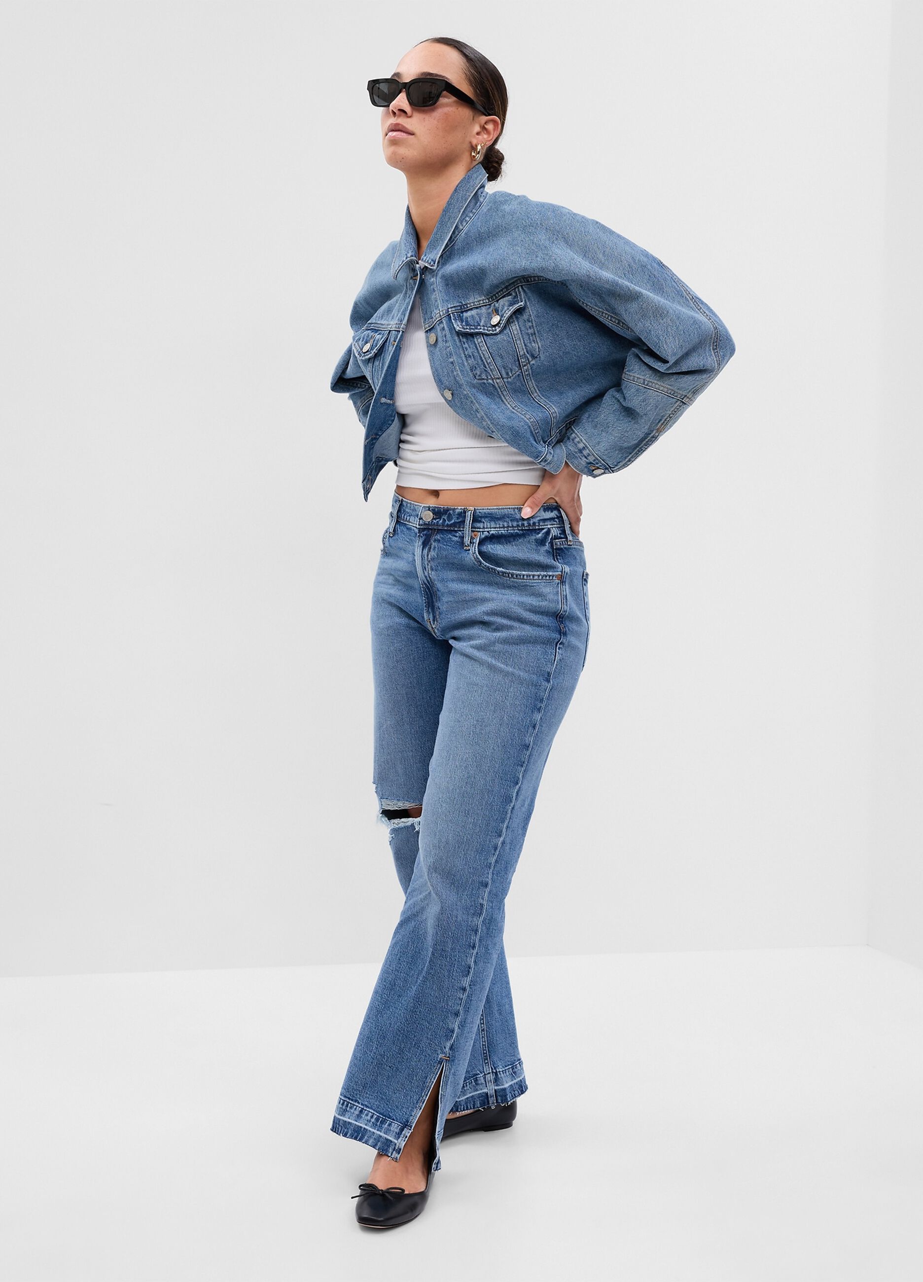 Loose-fit high-rise jeans with acid wash treatment