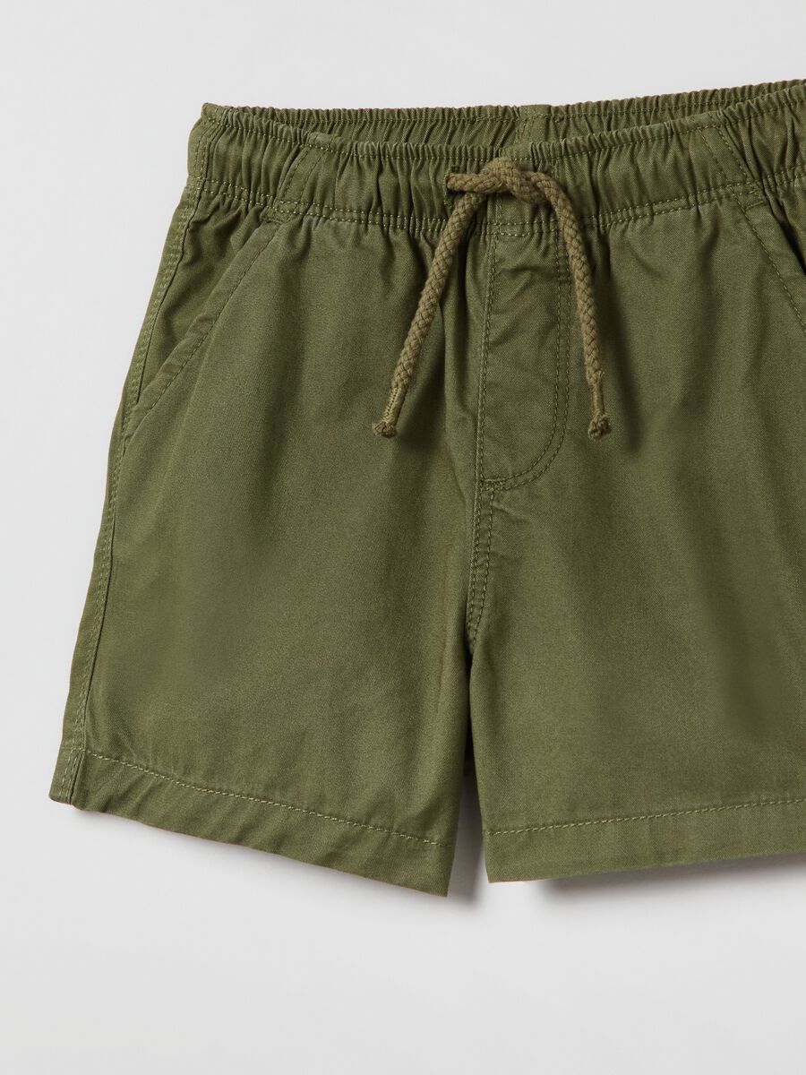 Shorts in twill con coulisse_2