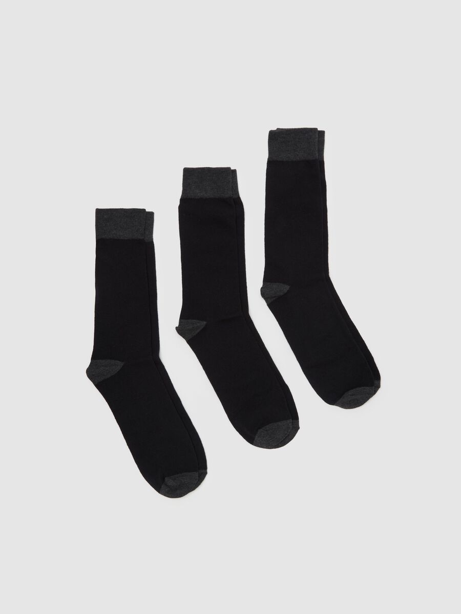 Three-pair pack short socks with contrasting details_0