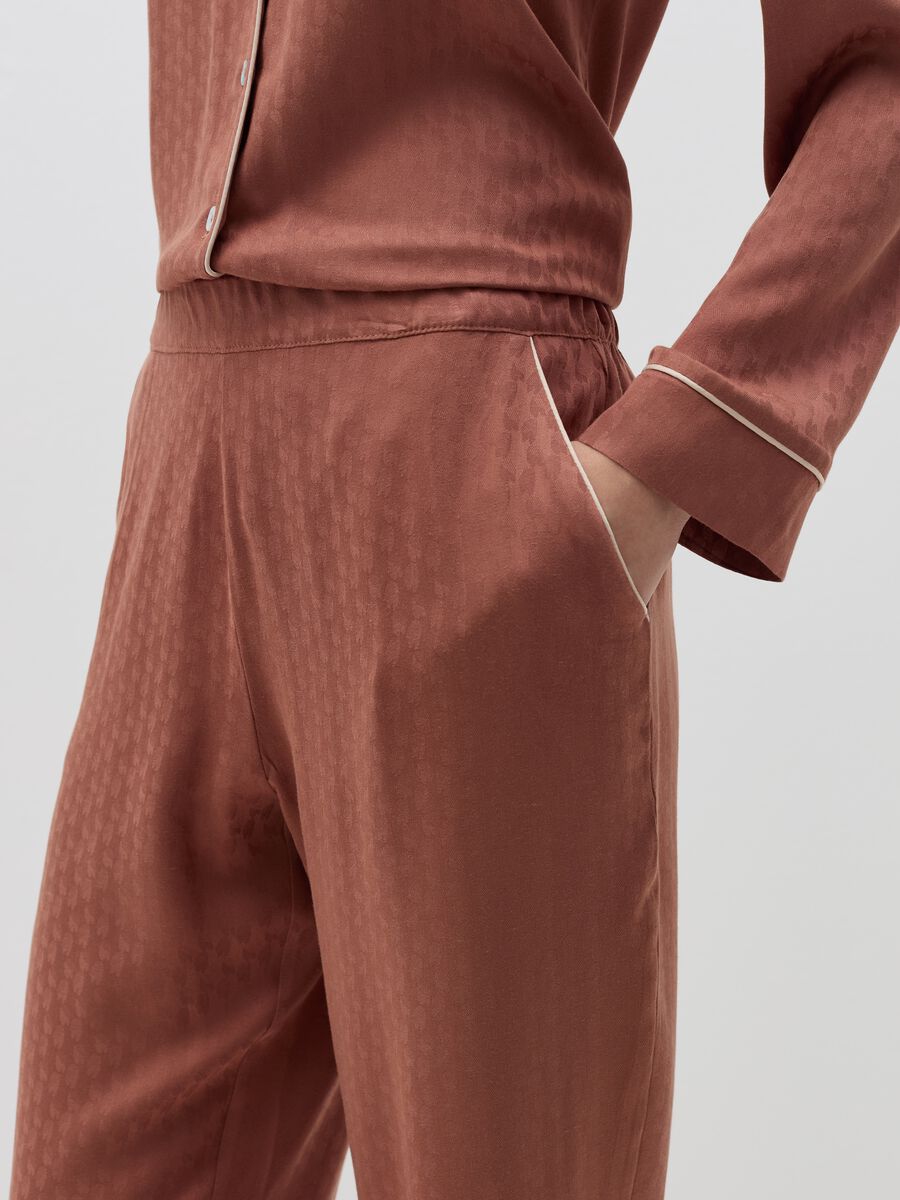 Pyjama trousers with contrasting piping_2