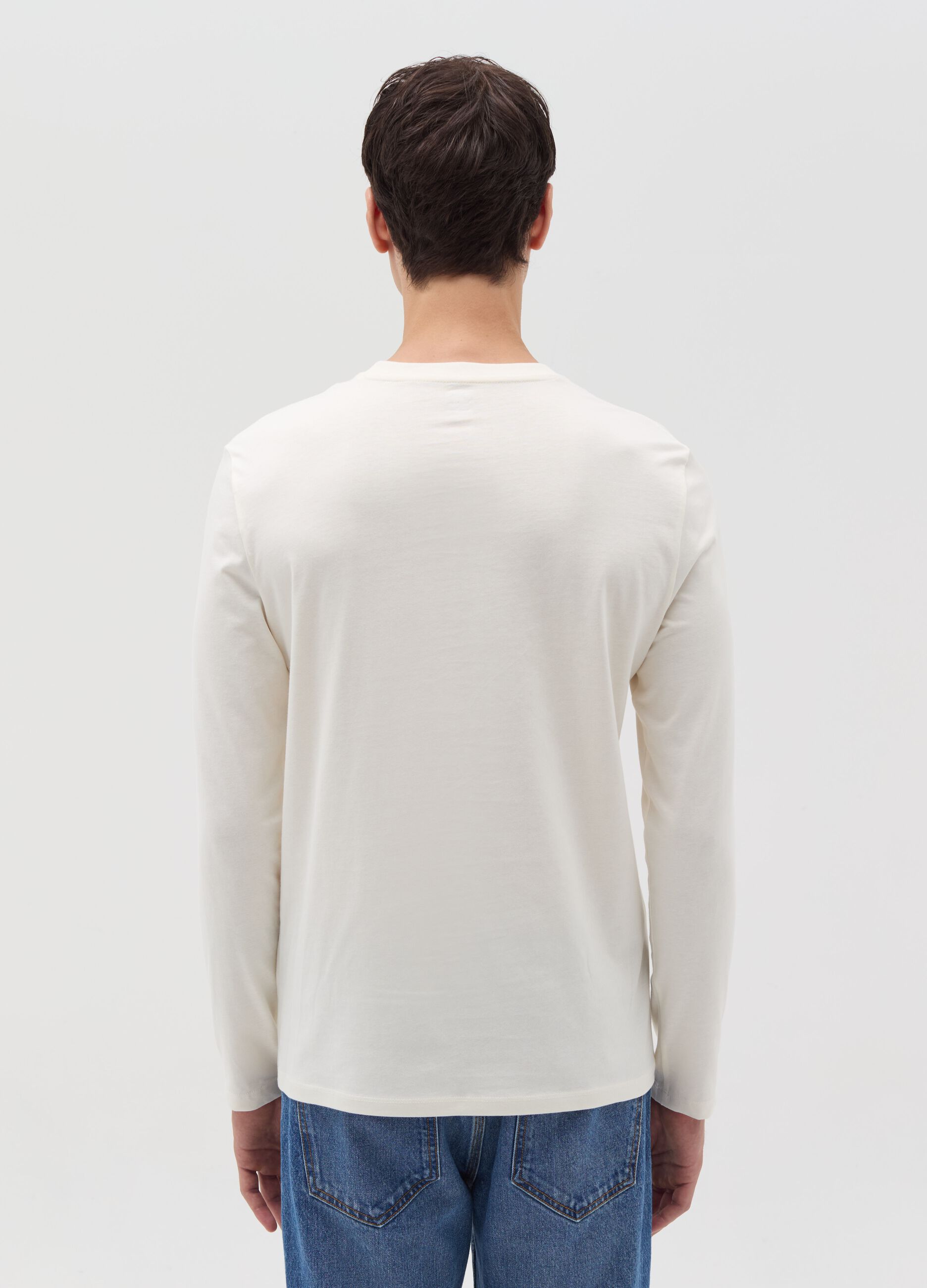 Long-sleeved T-shirt with round neck