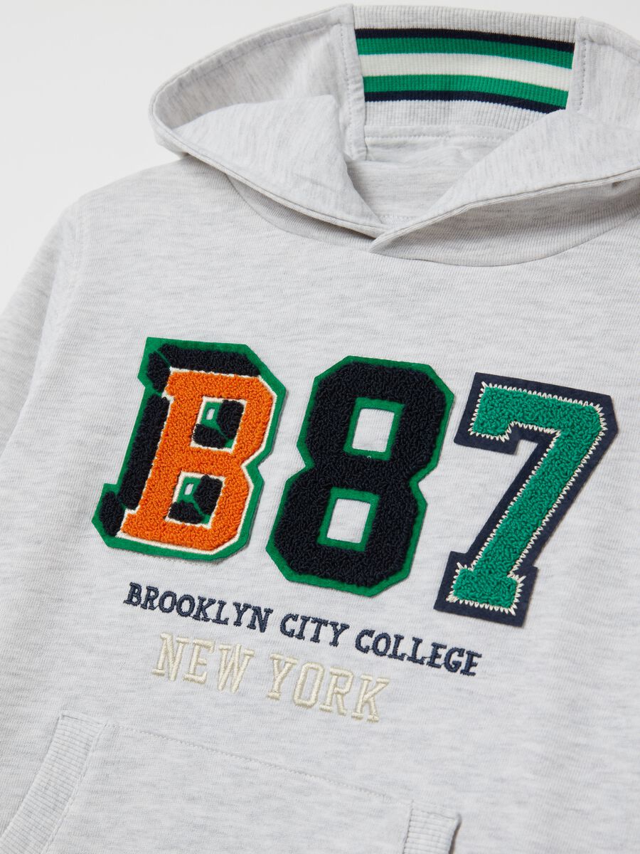 "Brooklyn City College” sweatshirt with hood_2