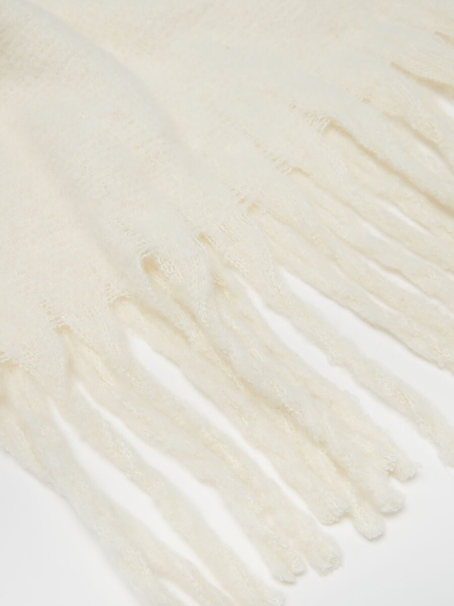 Fringed scarf_2