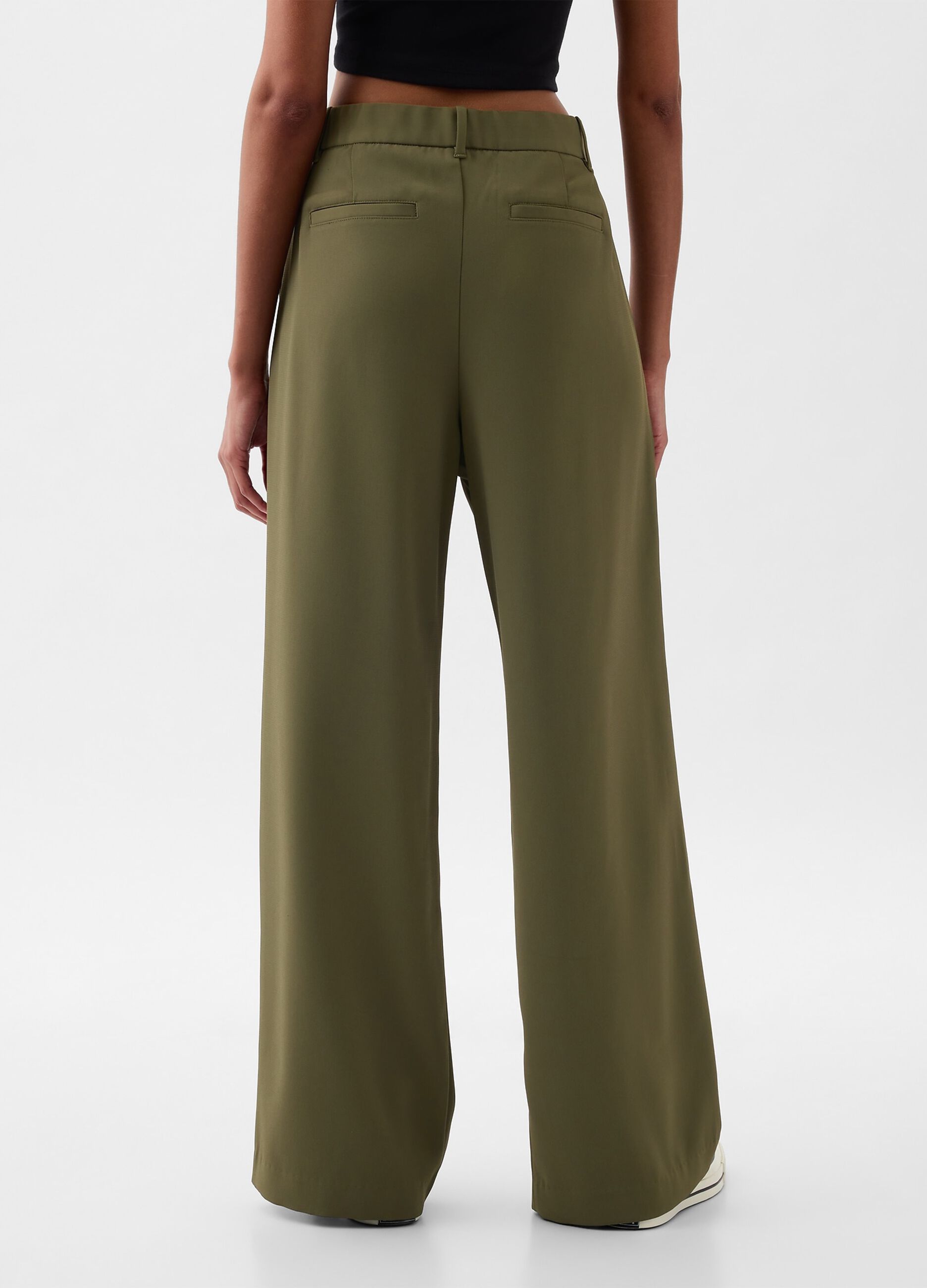 Wide-leg trousers with high waist and darts