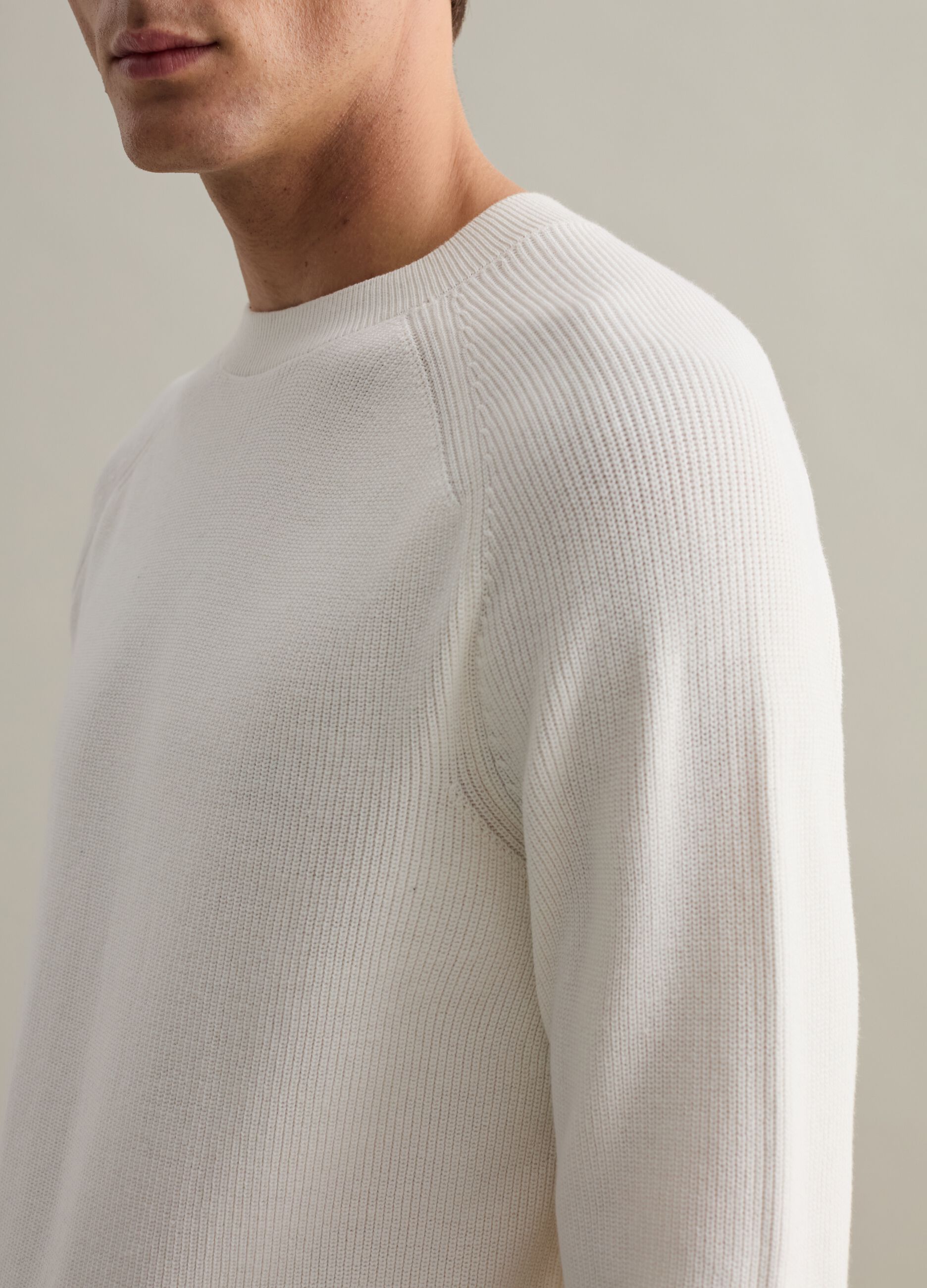 Contemporary pullover with ribbing