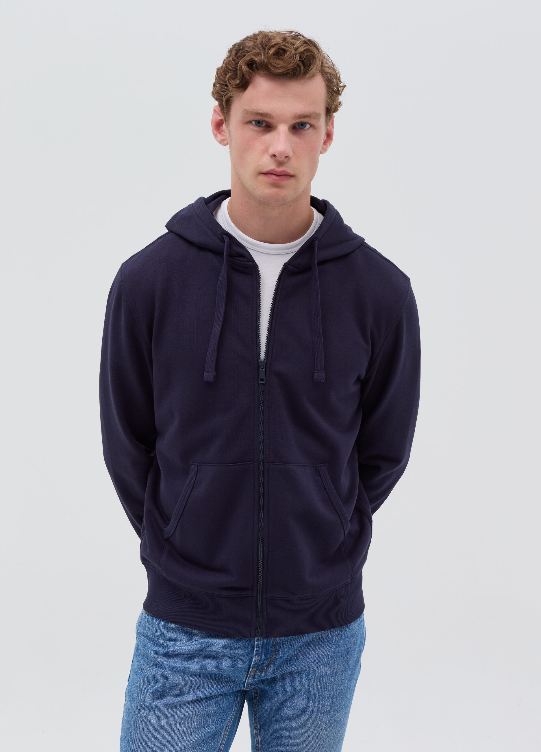 Full-zip sweatshirt with hood