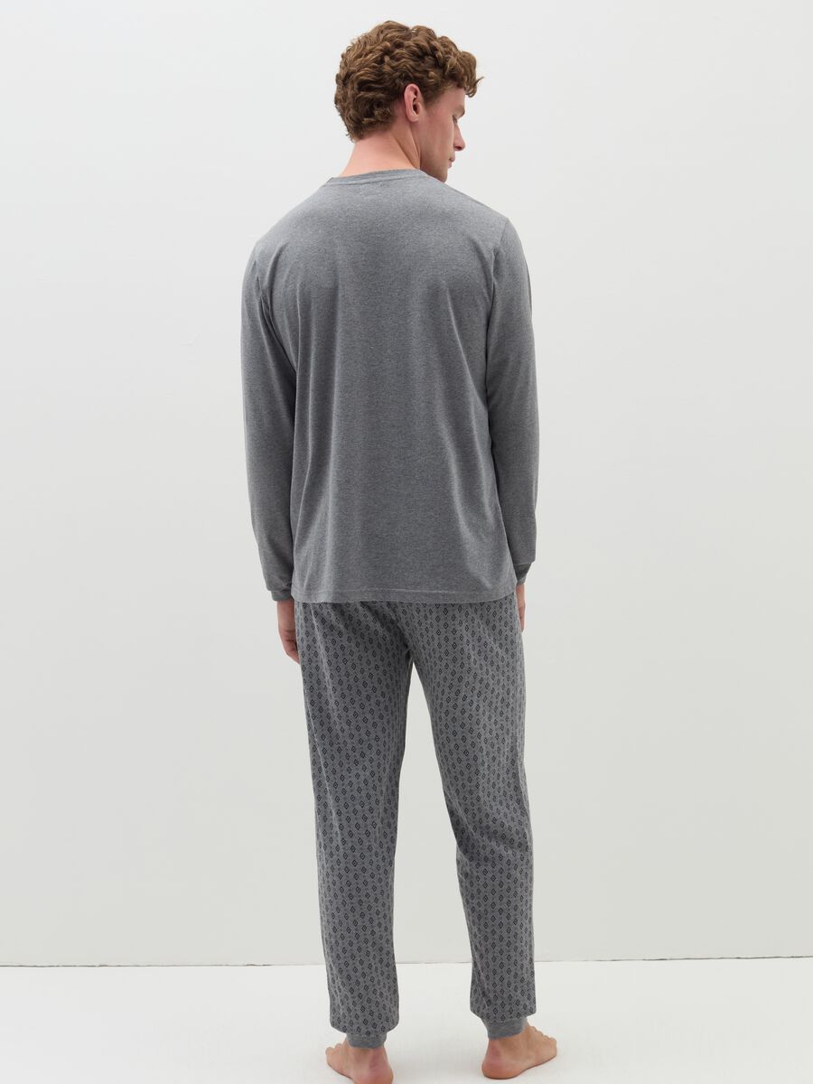 Long pyjama top with contrasting pocket_2