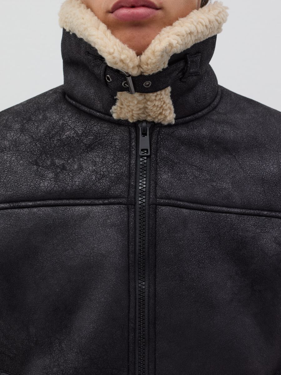 Shiny-effect sheepskin with sherpa collar_1