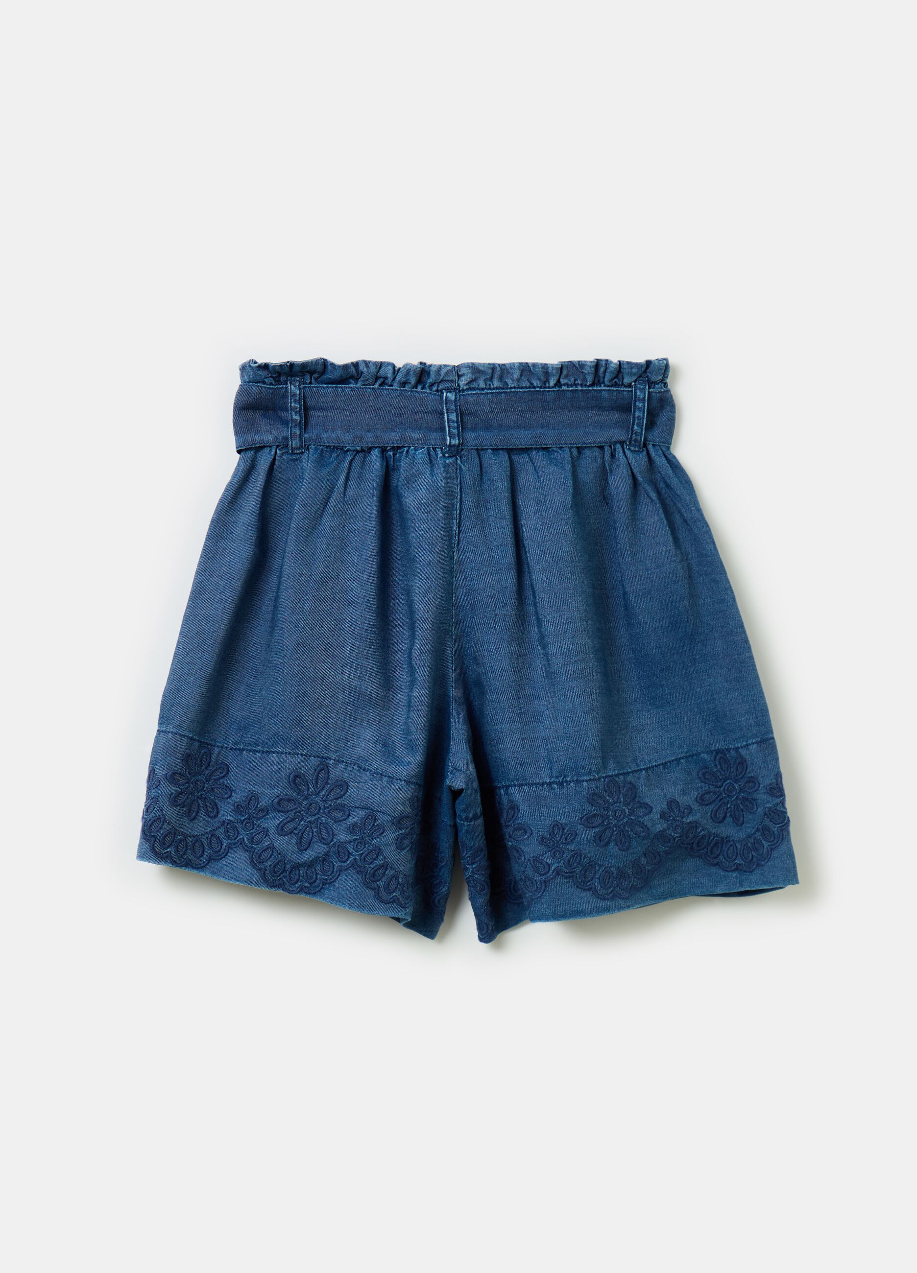 Shorts in TENCEL™ Lyocell with embroidery