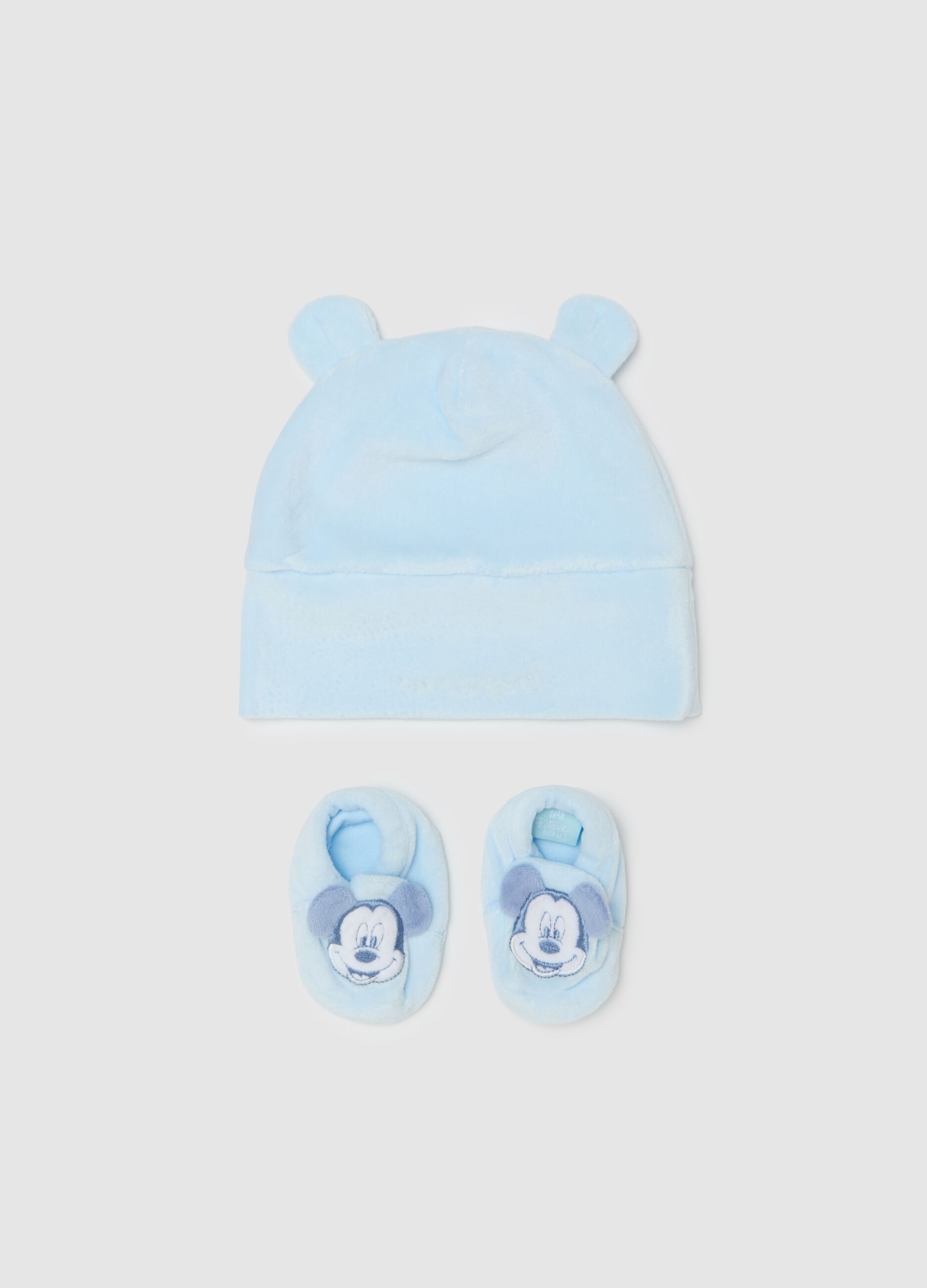 Set with beanie and baby shoes with Mickey Mouse embroidery