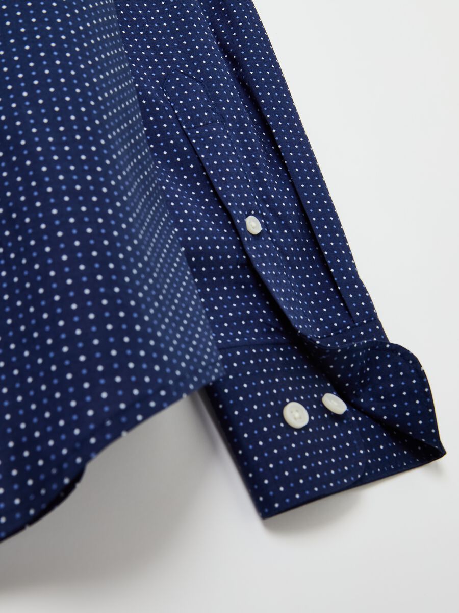 Slim-fit shirt with micro polka dots_5