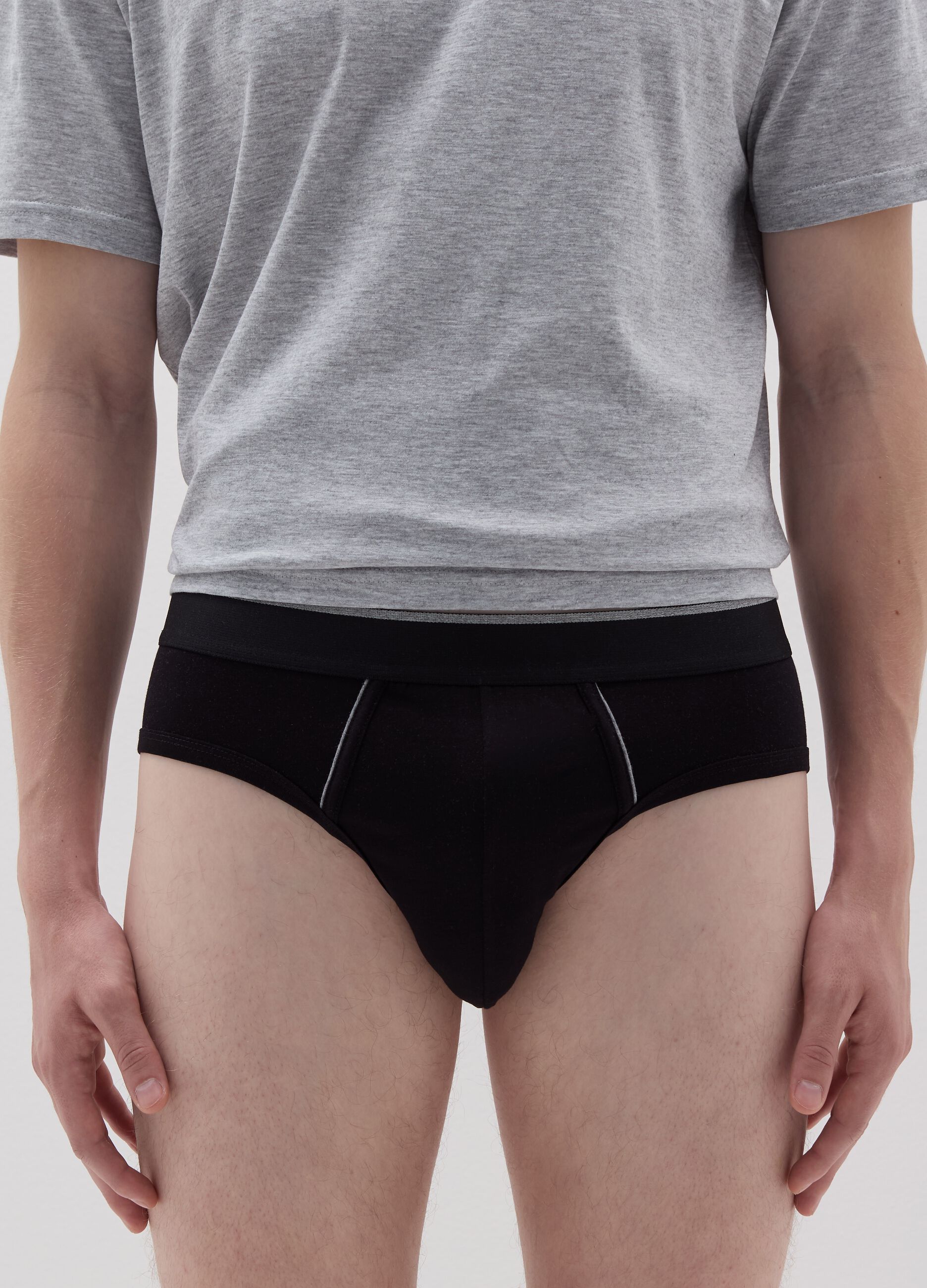 Two-pack briefs with contrasting piping