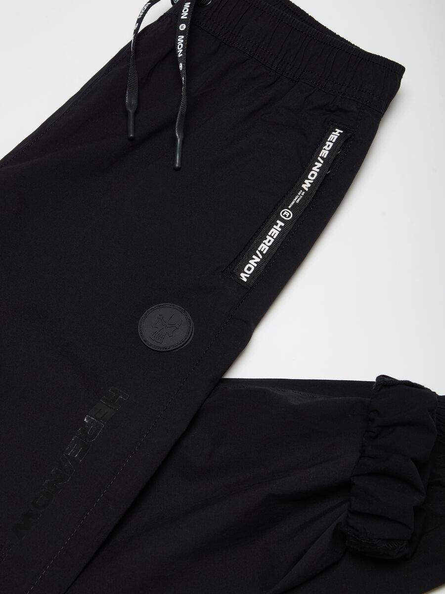 Joggers parachute con stampa lettering_2