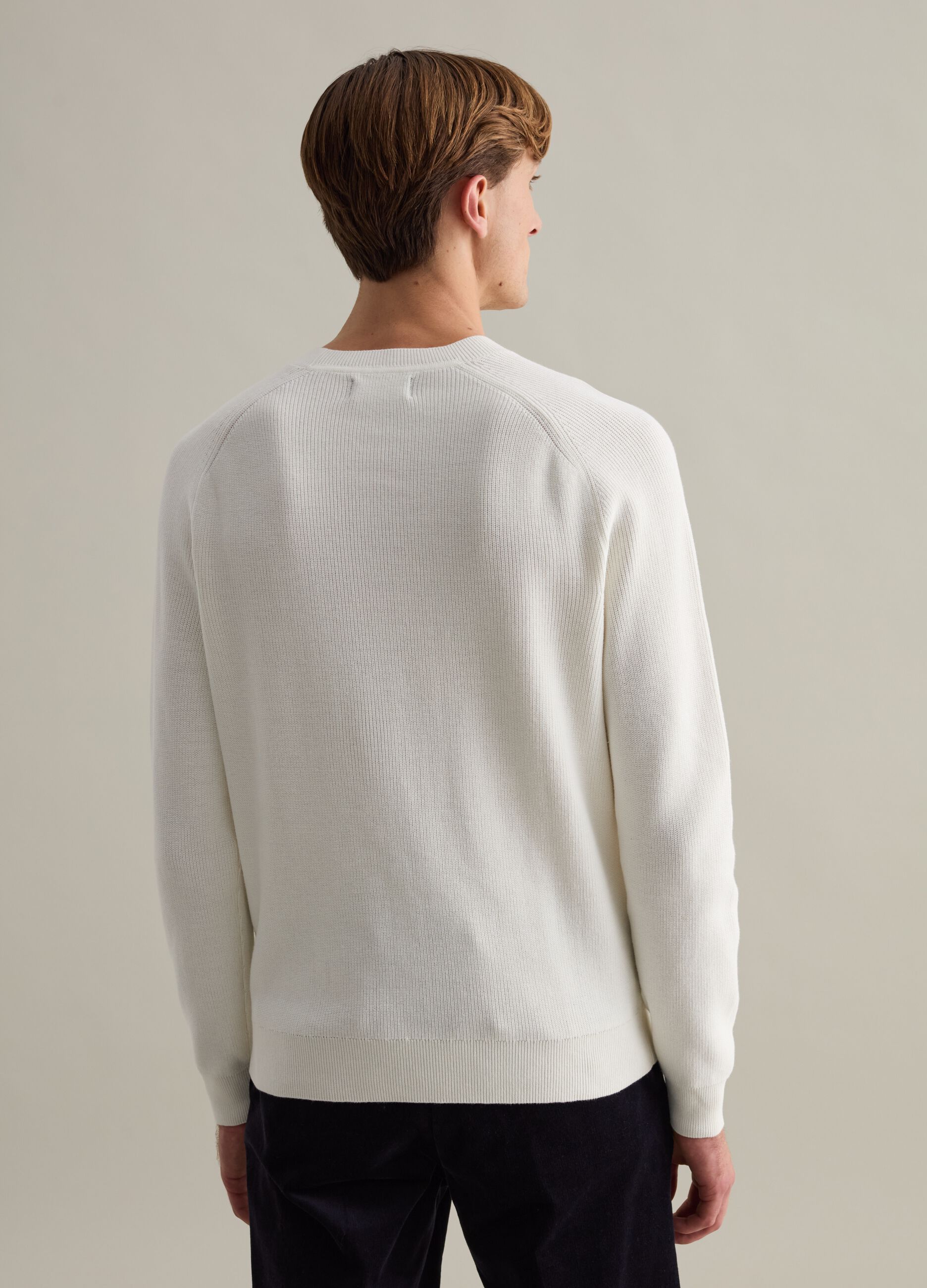 Contemporary pullover with ribbing