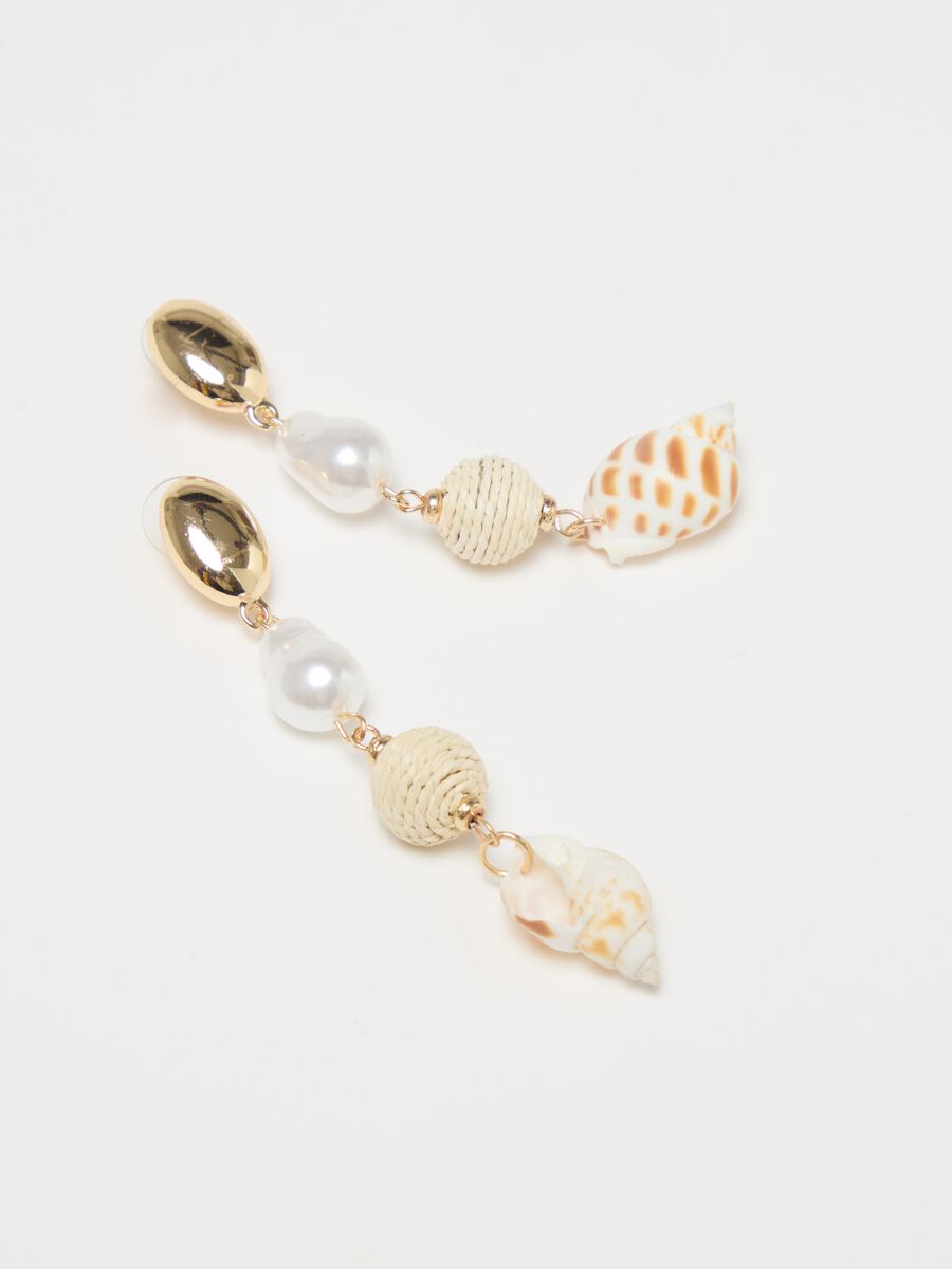 Pendant earrings with shells_1