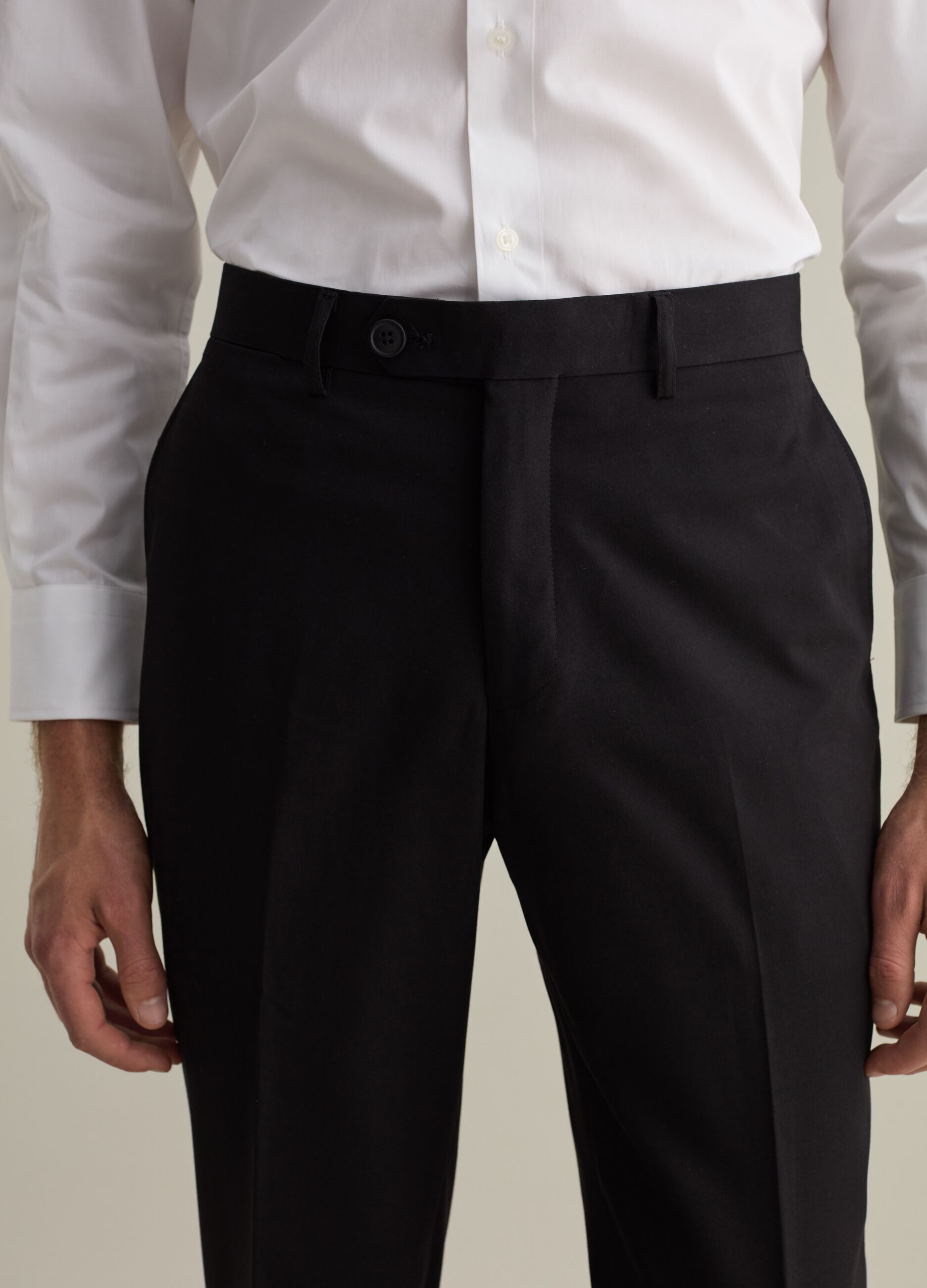 Slim-fit trousers in stretch twill