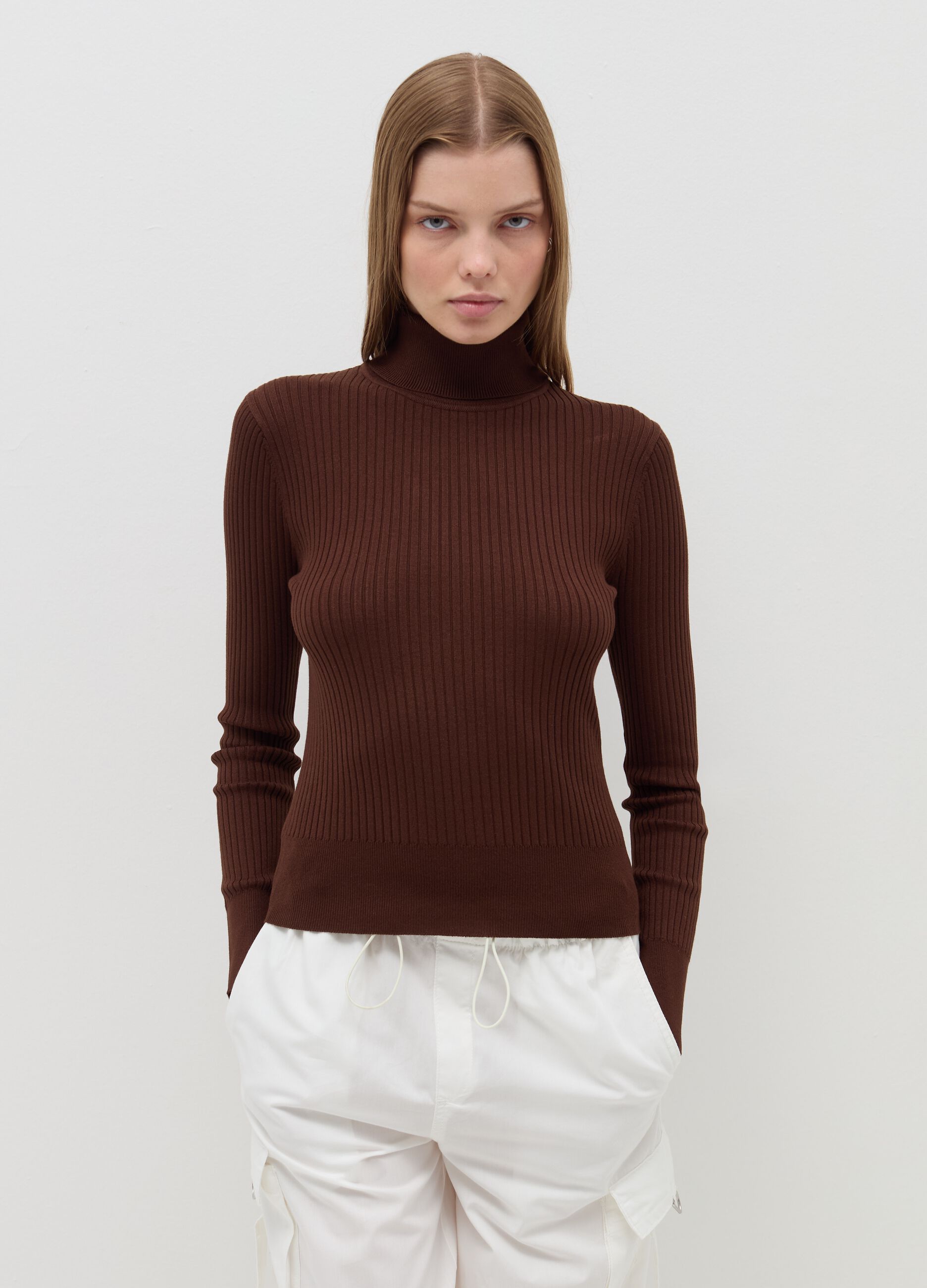 Turtleneck pullover with flat ribbing