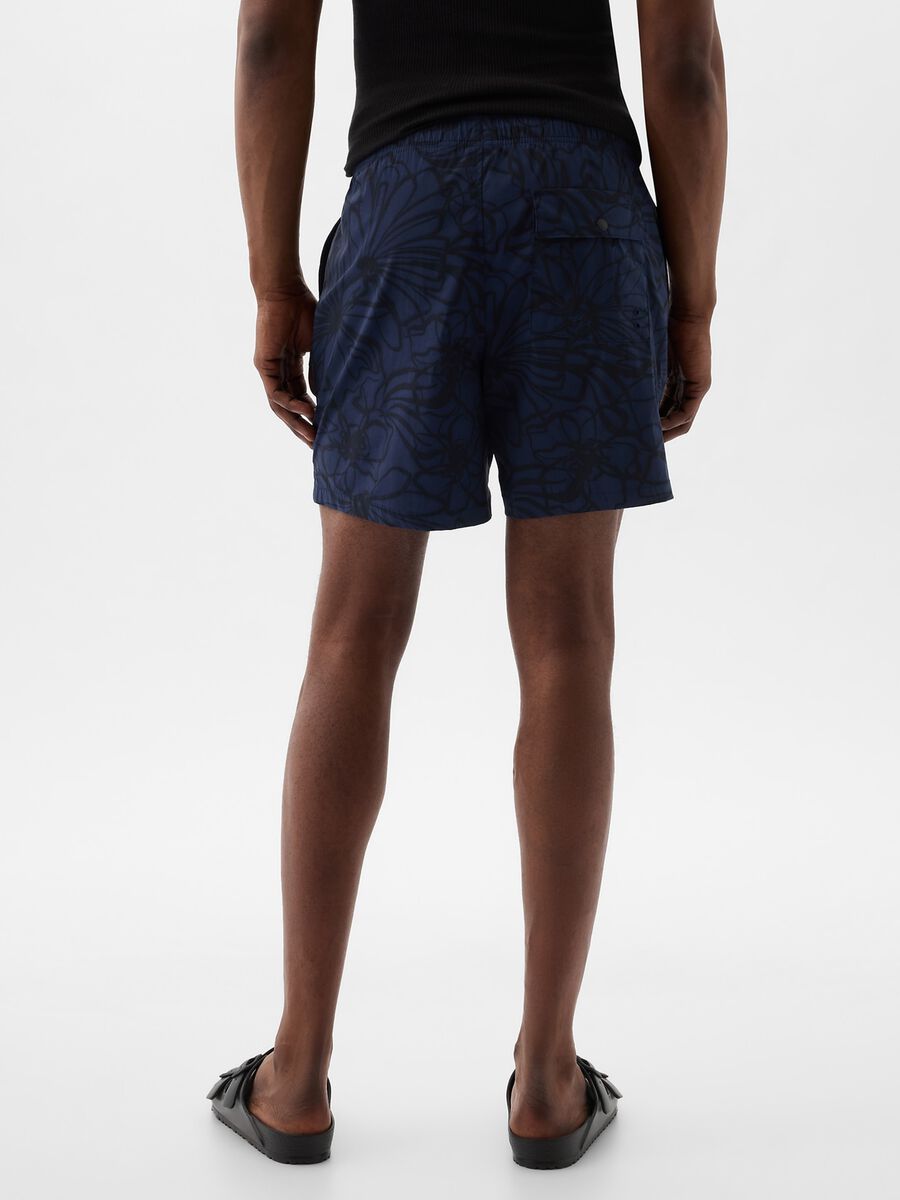 Swimming trunks with pattern and drawstring_3