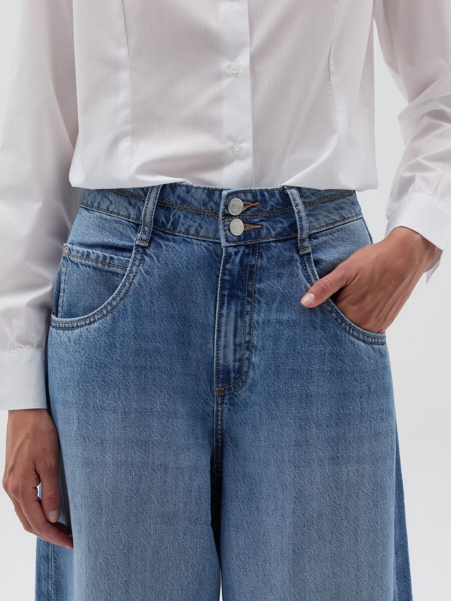 Relaxed-fit jeans with high waist_3