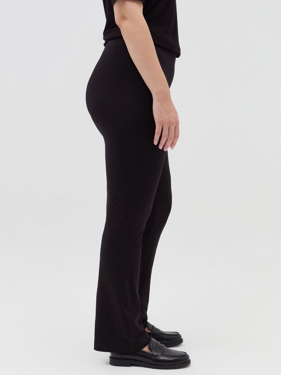 Curvy bootcut-fit leggings_2