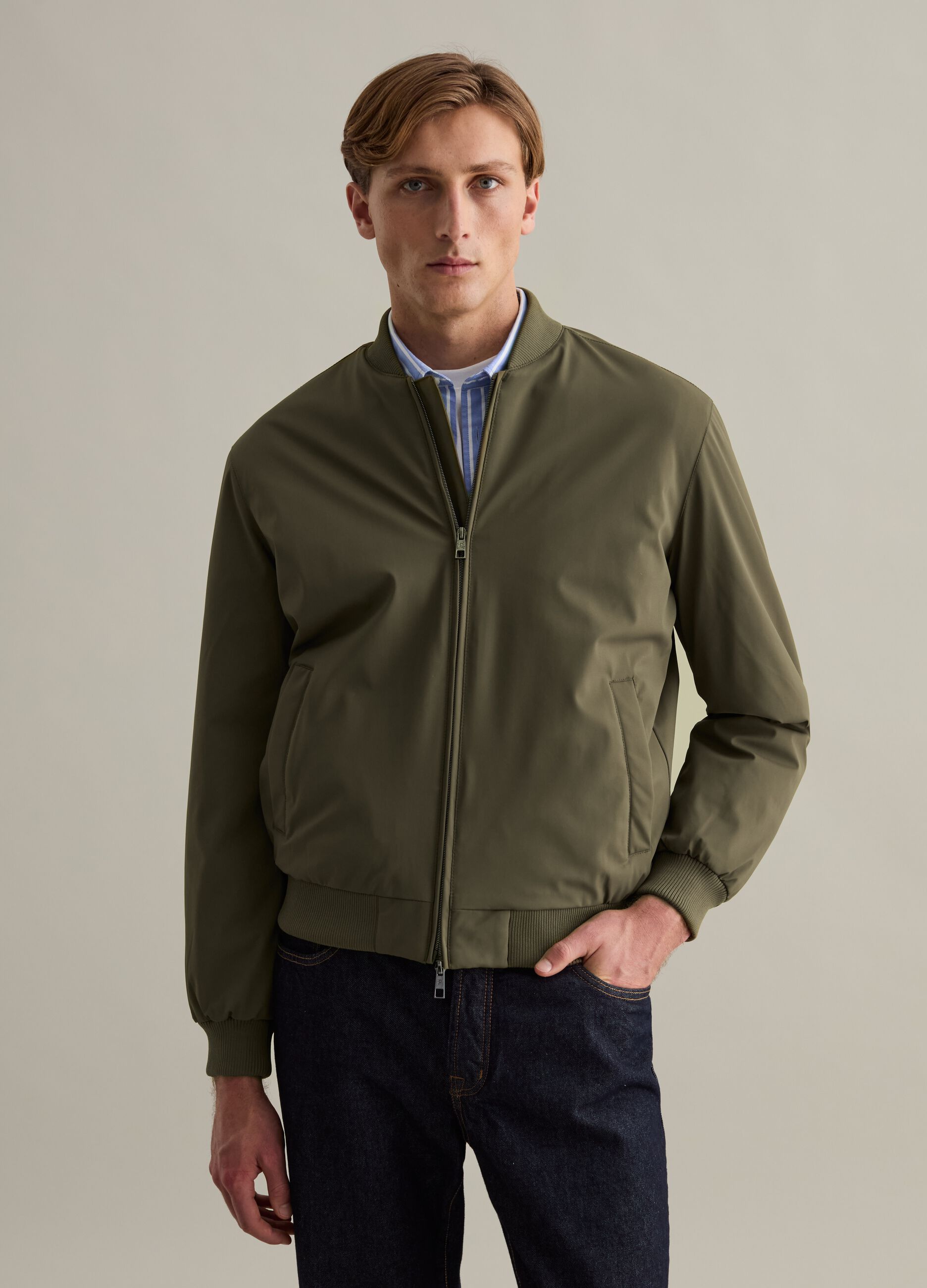 Stretch bomber jacket with zip