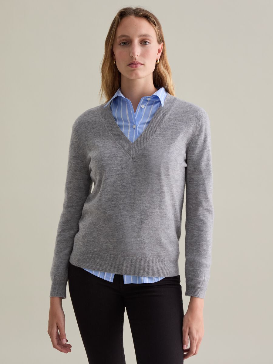 V-neck pullover in wool_0