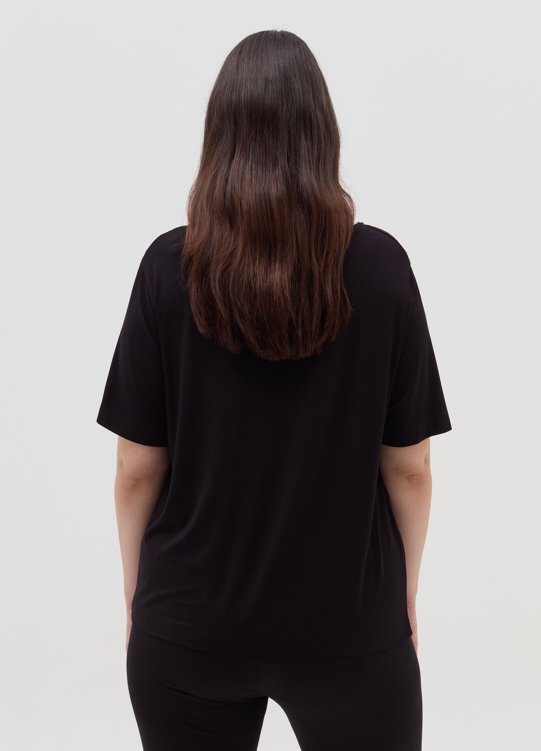 Curvy V-neck T-shirt