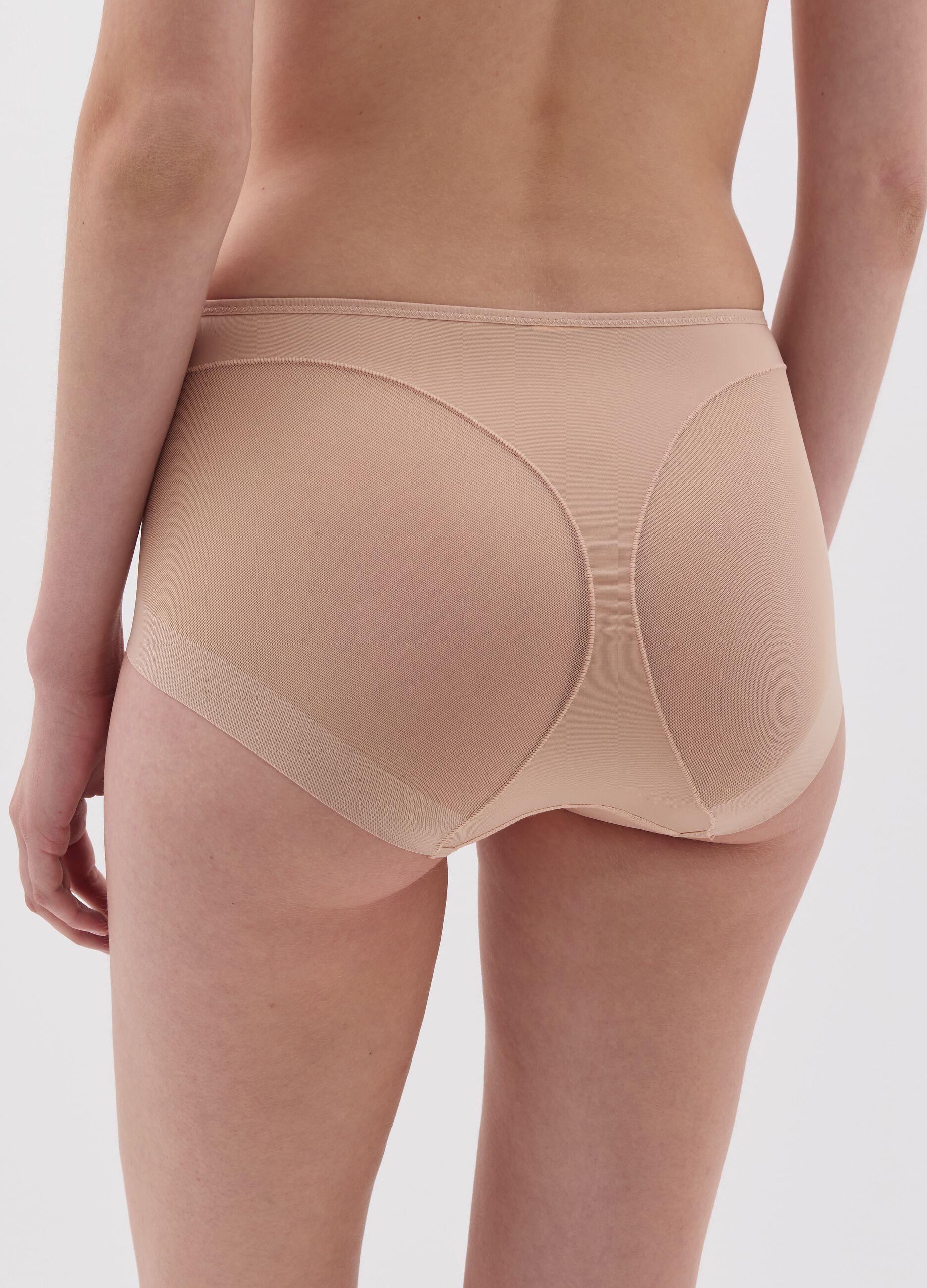 Invisible high-rise French knickers