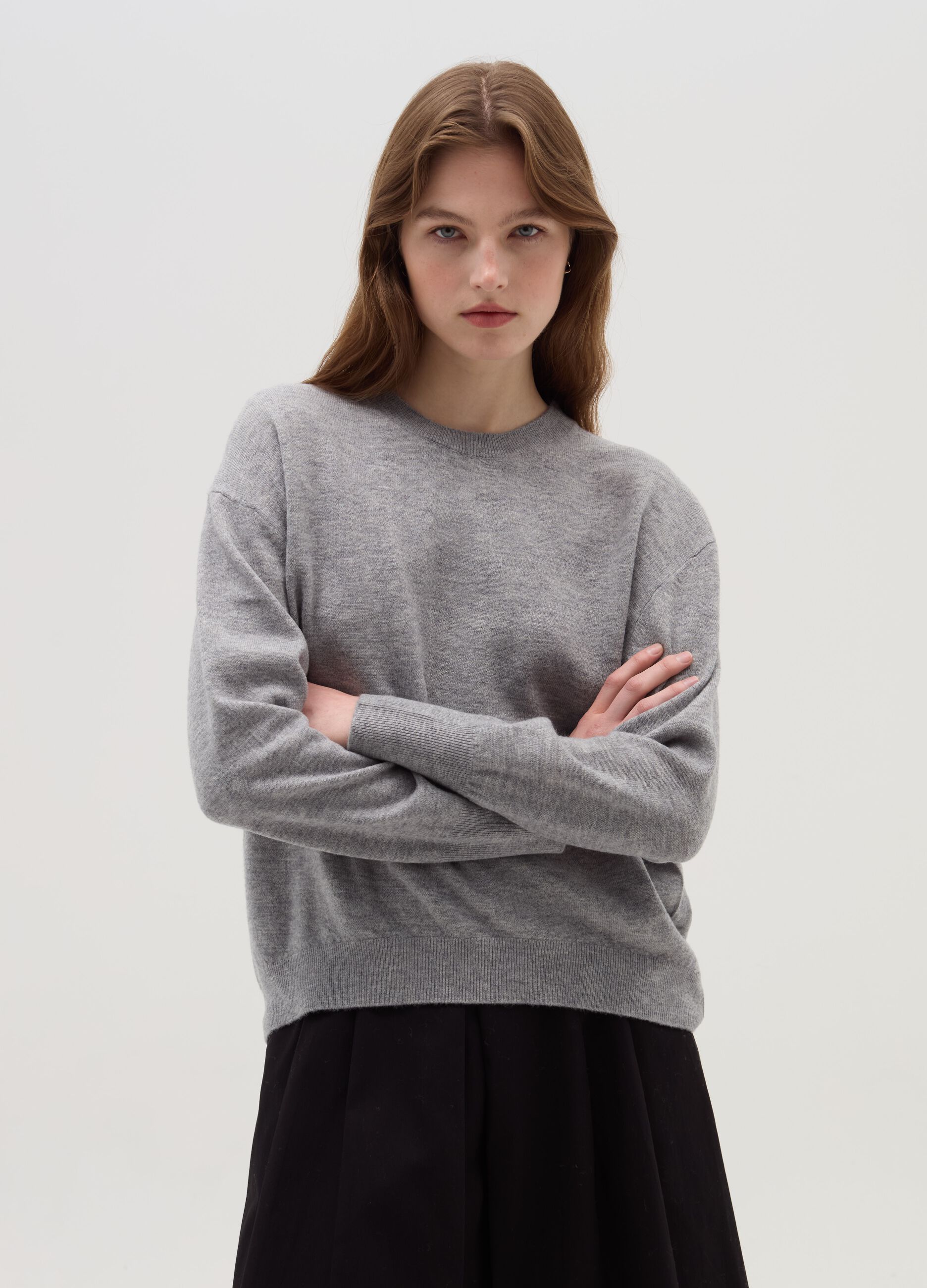 Wool pullover with round neck