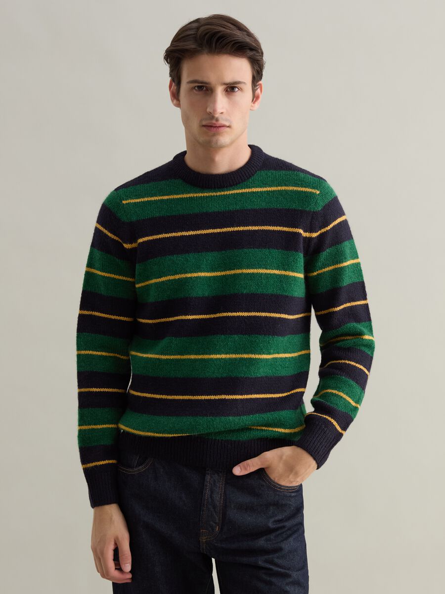 Striped crew neck pullover_1