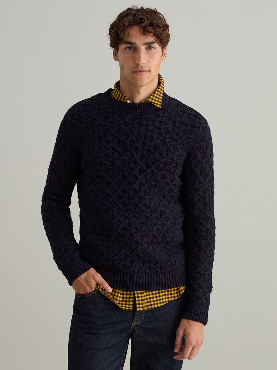 Pullover with wavy design_1