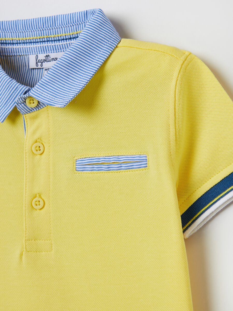 Polo shirt in piquet with yarn-dyed collar_2