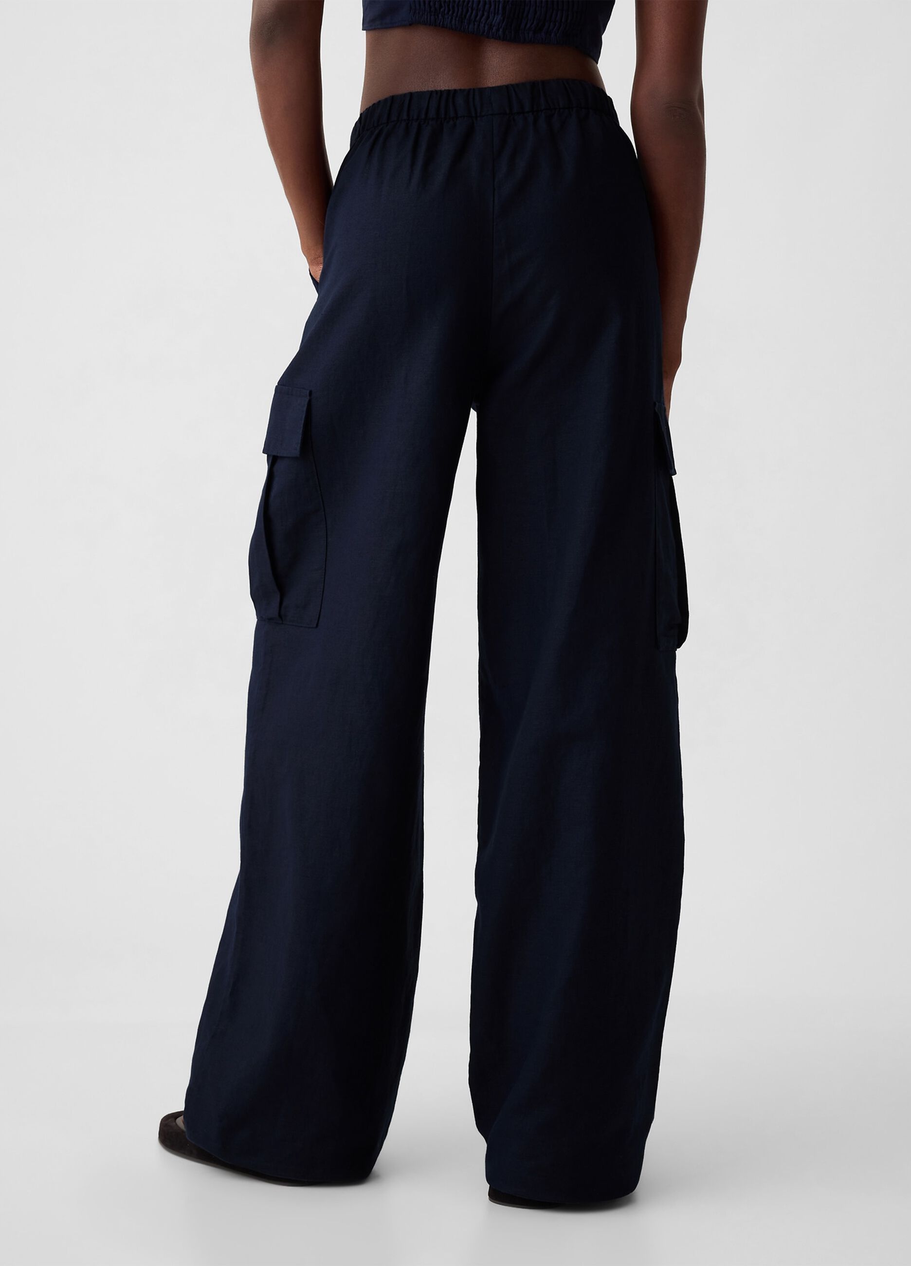 Pull-on wide-leg cargo trousers