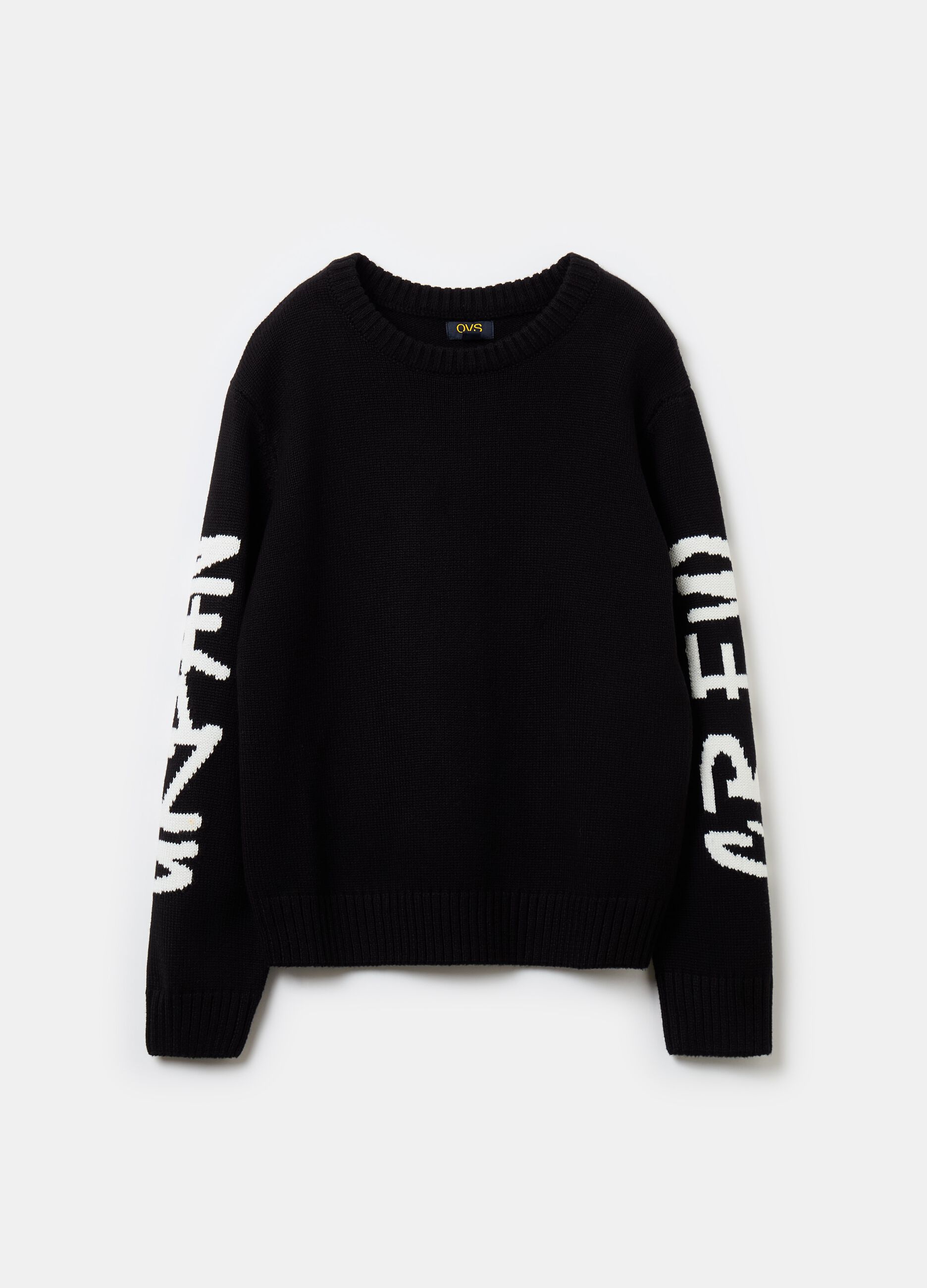 Oversized pullover with jacquard lettering