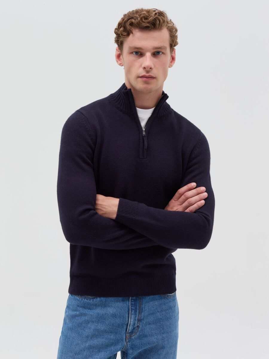 Pullover with half-zip neckline_1