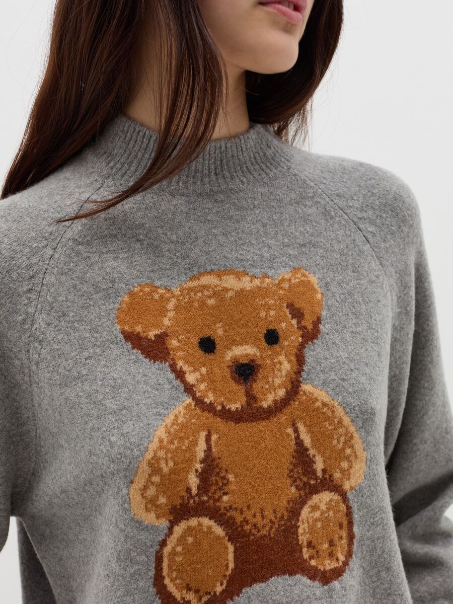 Crop pullover with jacquard bear_2