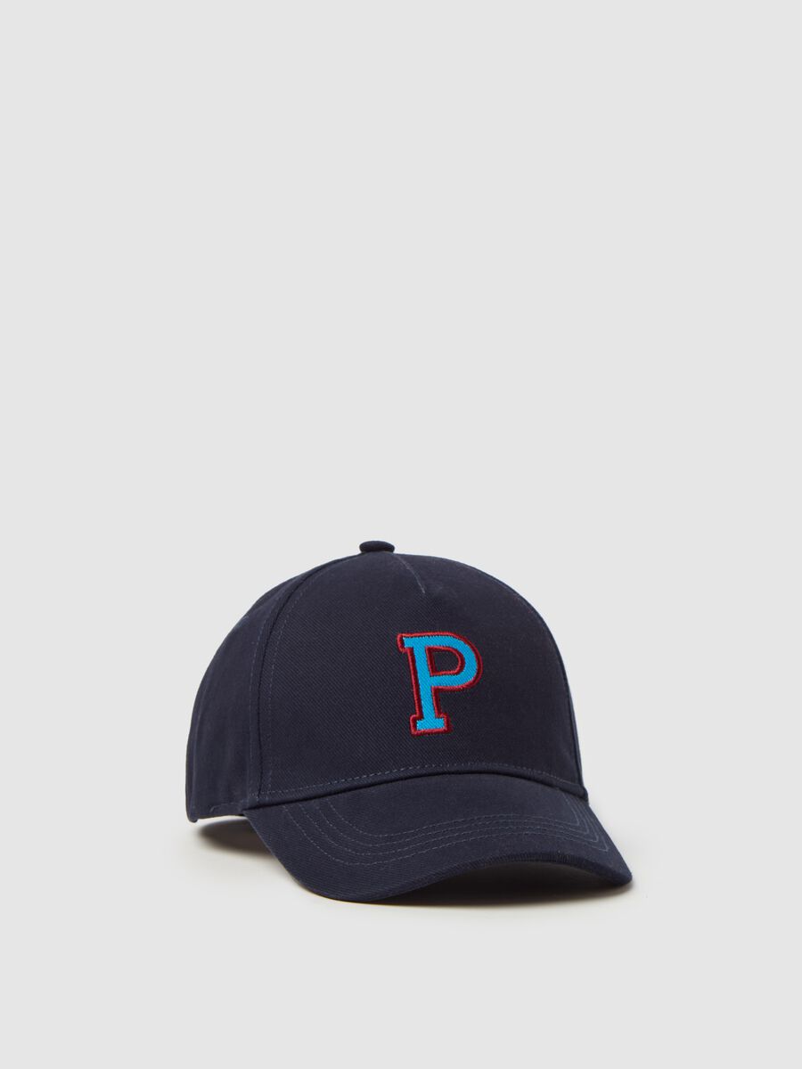 Baseball cap with logo patch_0