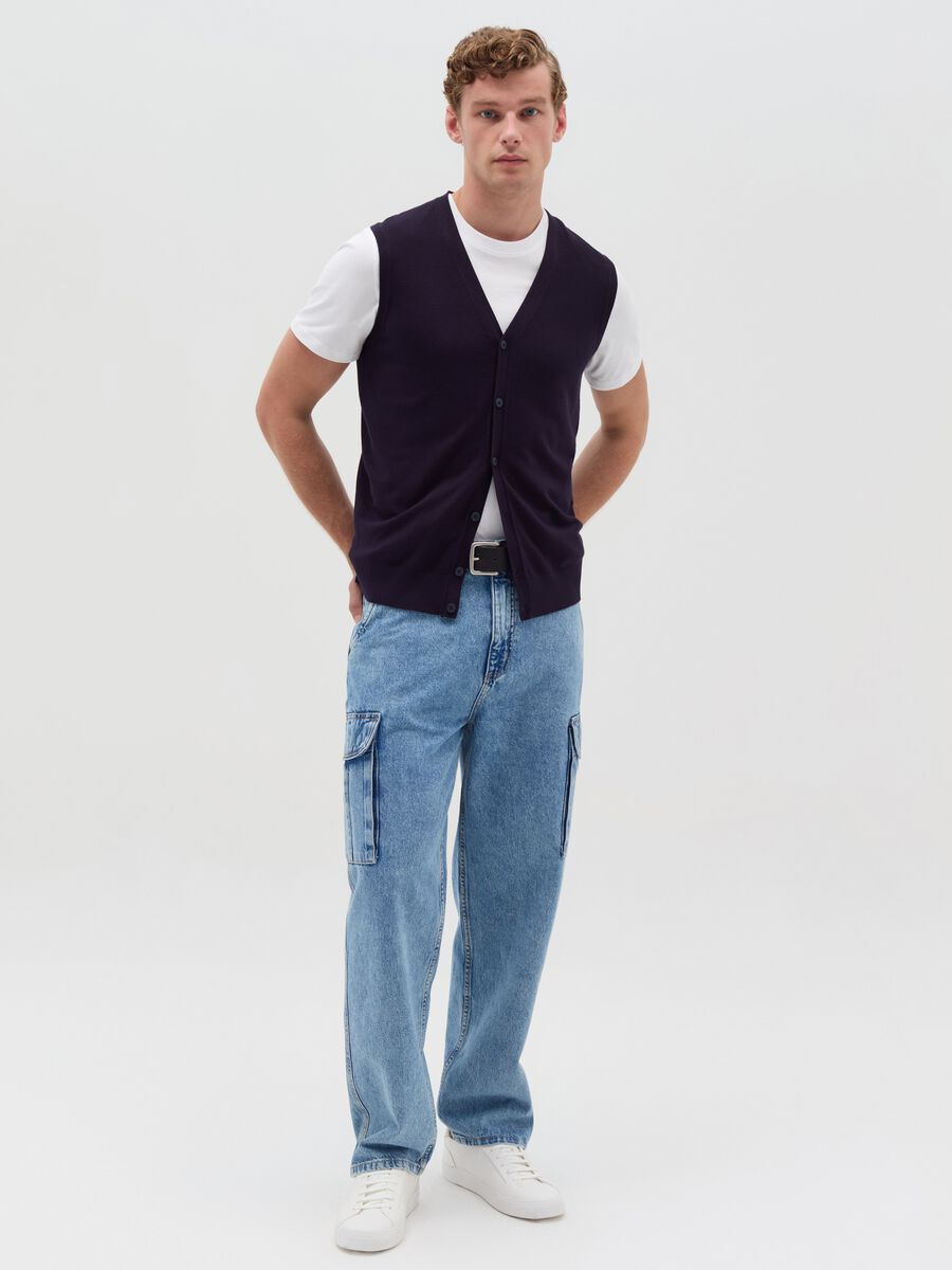 Gilet with V neck_0