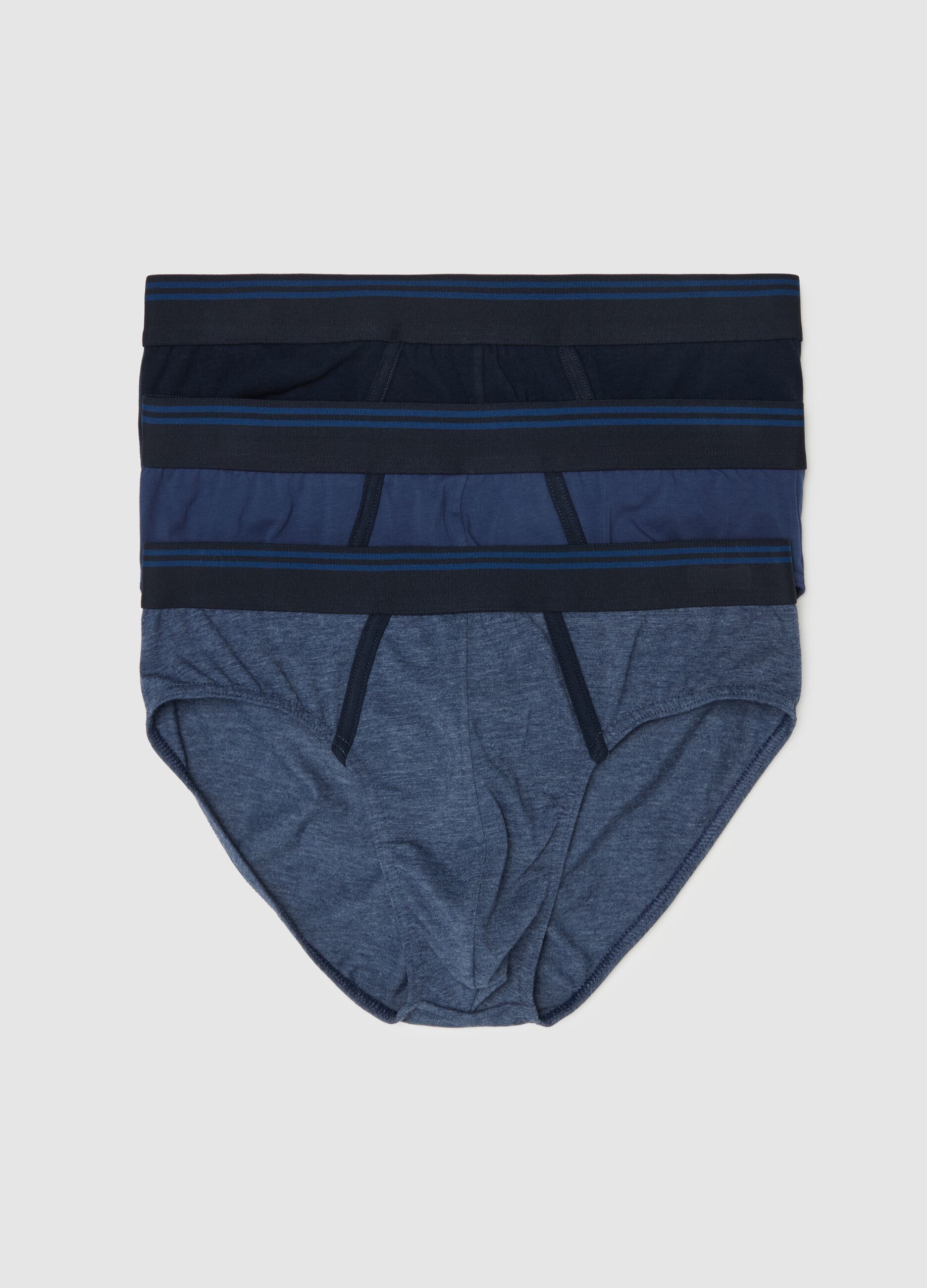 Three-pack briefs with striped edging