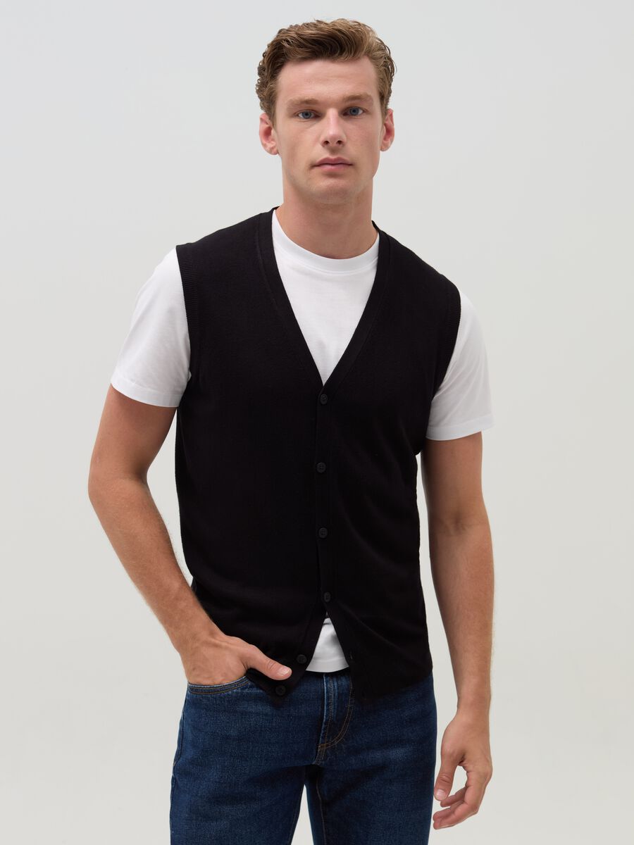 Gilet with V neck_0