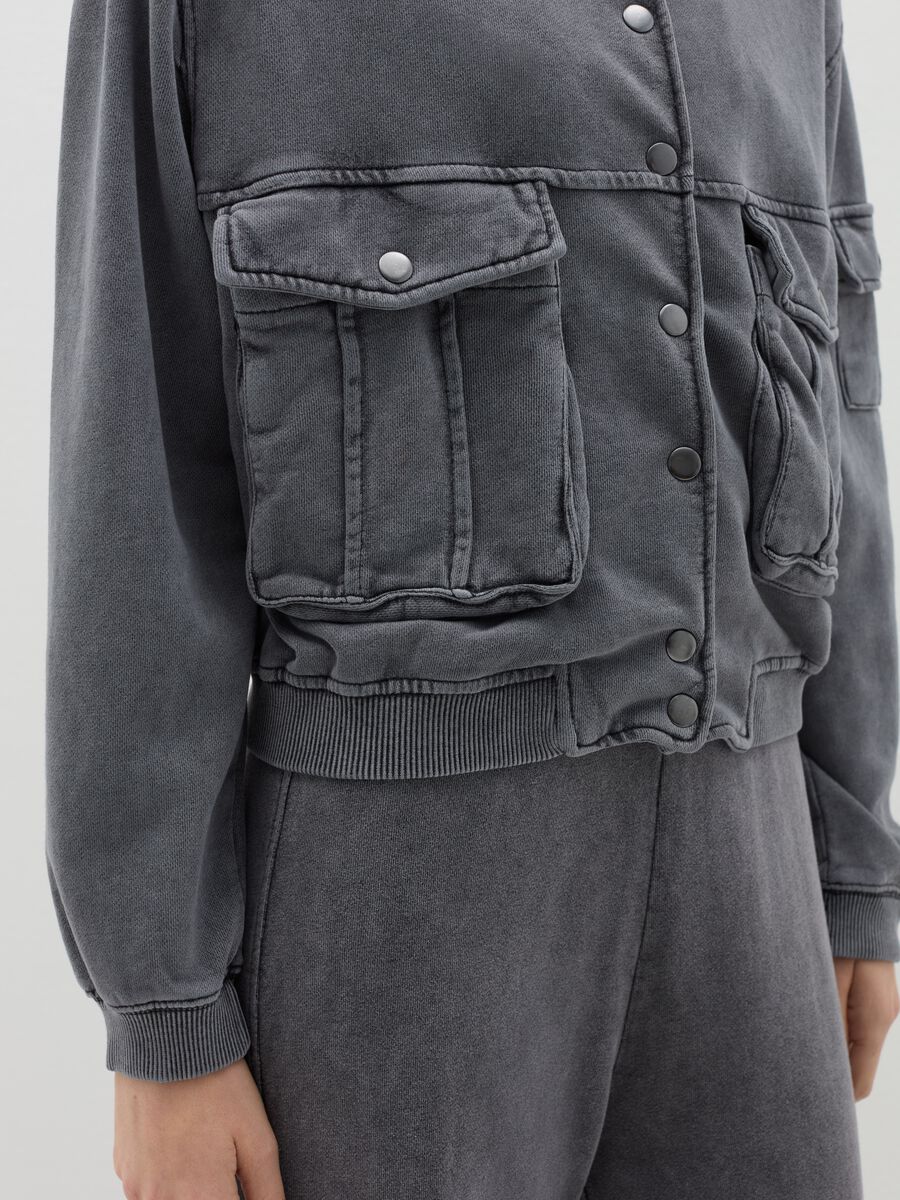 Crop cargo bomber jacket with pockets_2