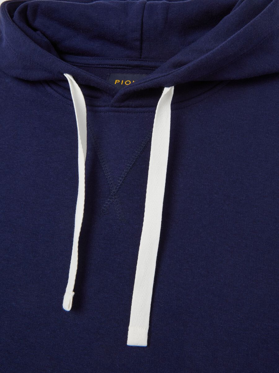 Hoodie with V detail_5