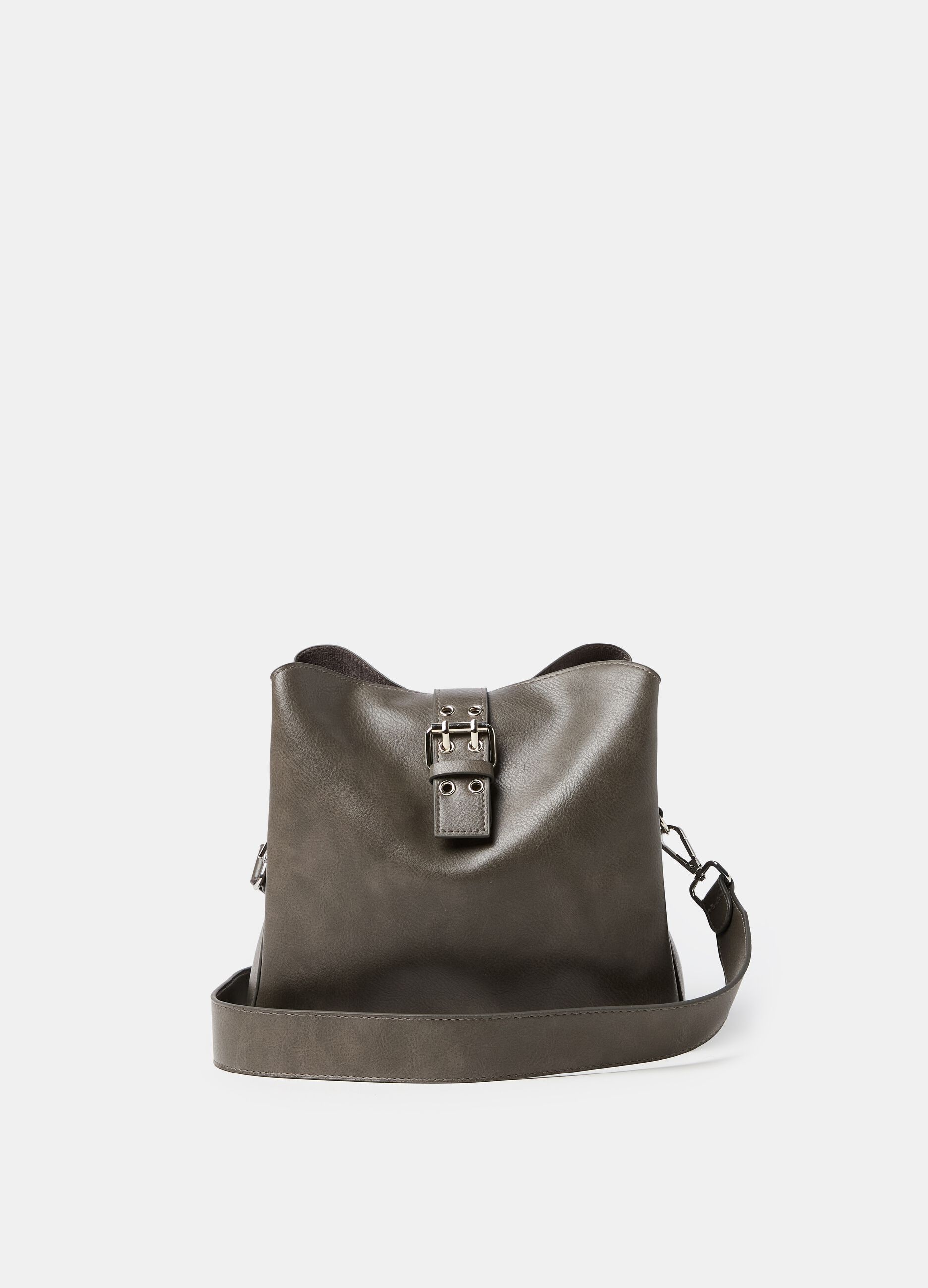 Bucket bag with external pockets