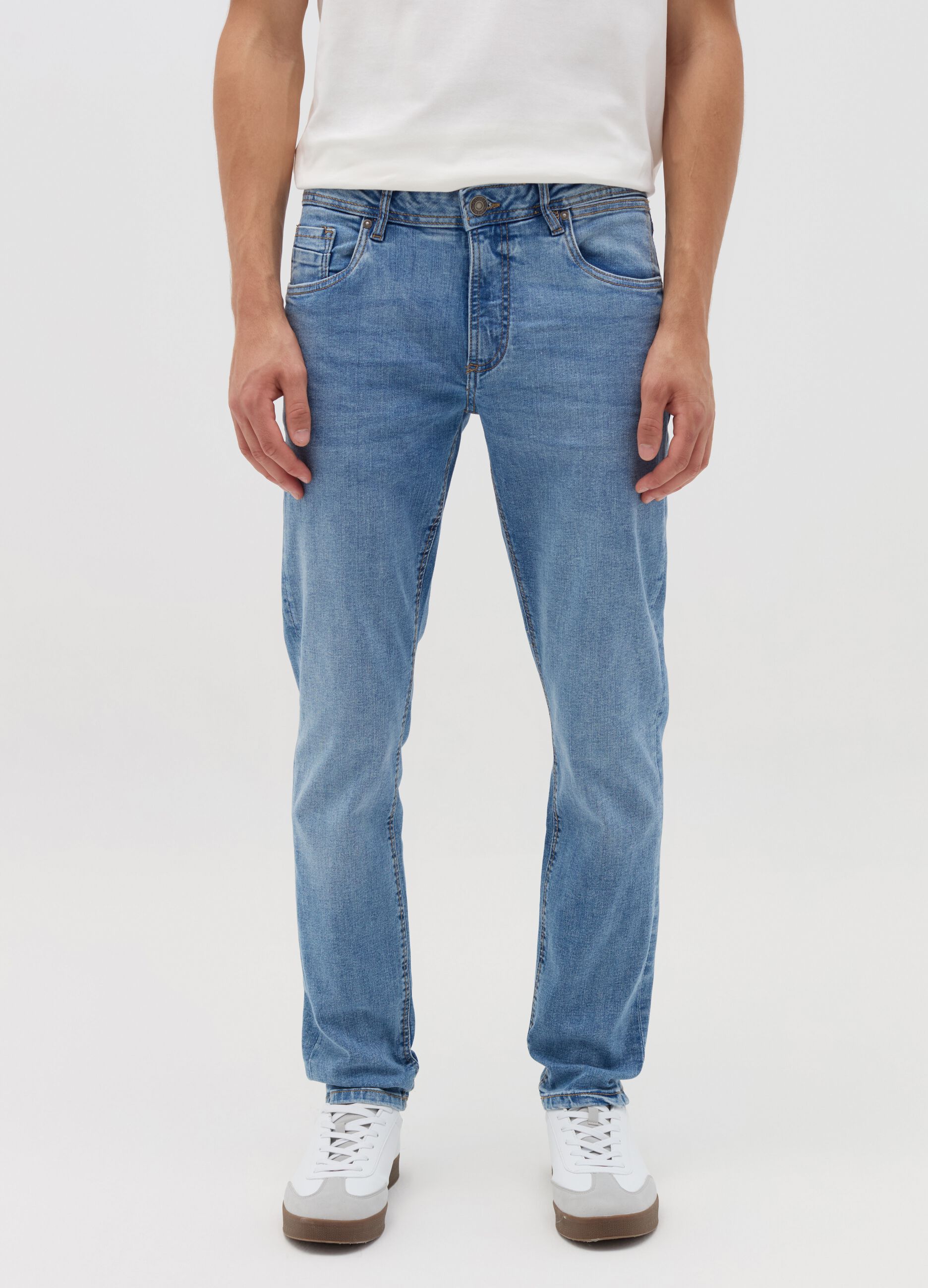 Skinny-fit jeans with fading