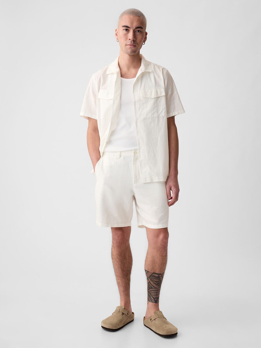 Linen and cotton Bermuda shorts_0